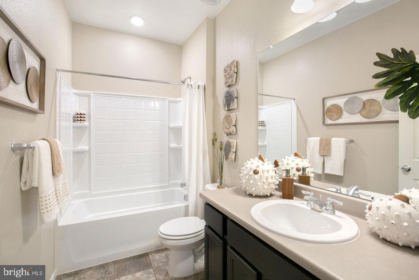 COYOTE RUN - Residential