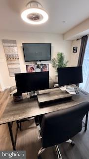 METRO POINTE - Residential