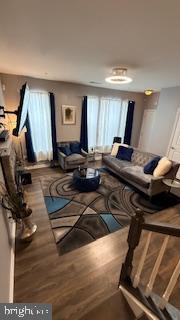 METRO POINTE - Residential