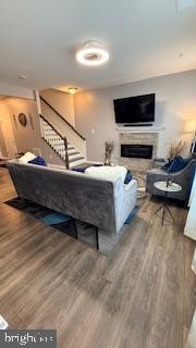 METRO POINTE - Residential