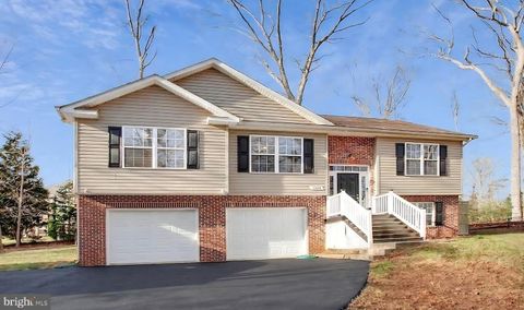 Homes For Sale - 504 Thunderbird Drive<br/> LUSBY, MD 20657