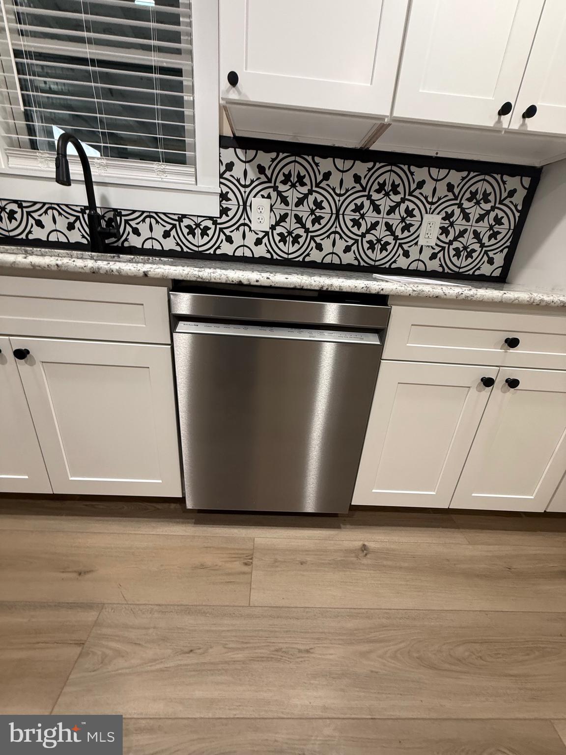 333 E PICCADILLY STREET