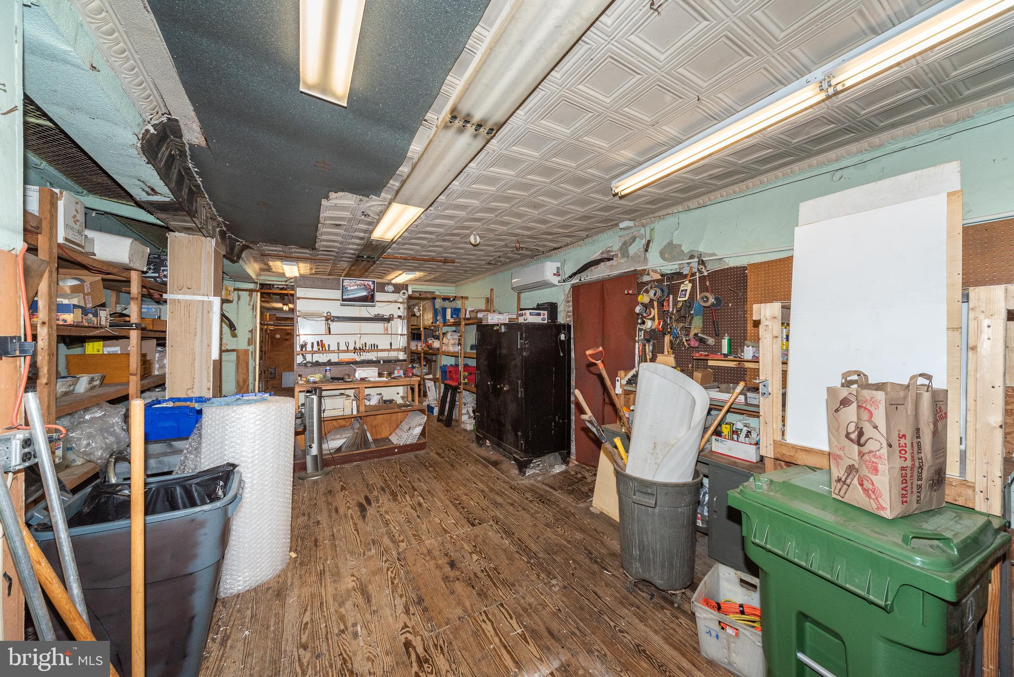 HOLLINS MARKET - Commercial Sale