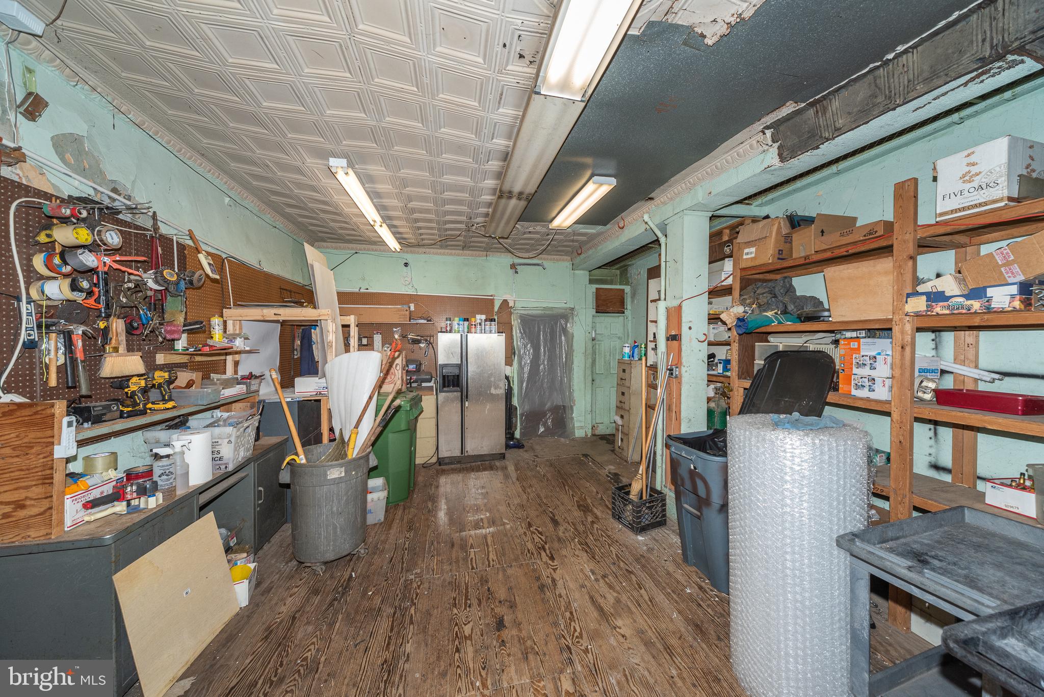 HOLLINS MARKET - Commercial Sale