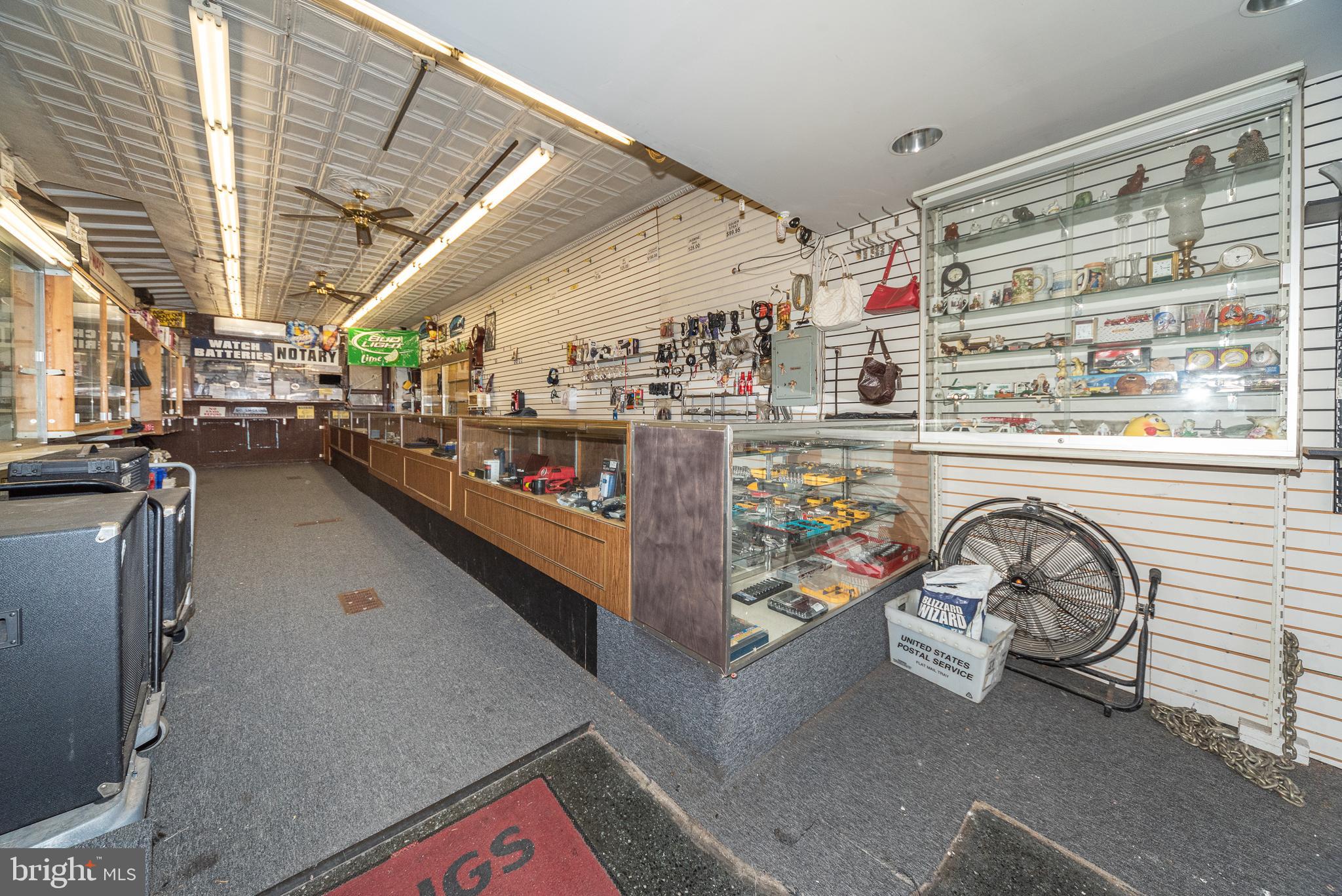 HOLLINS MARKET - Commercial Sale