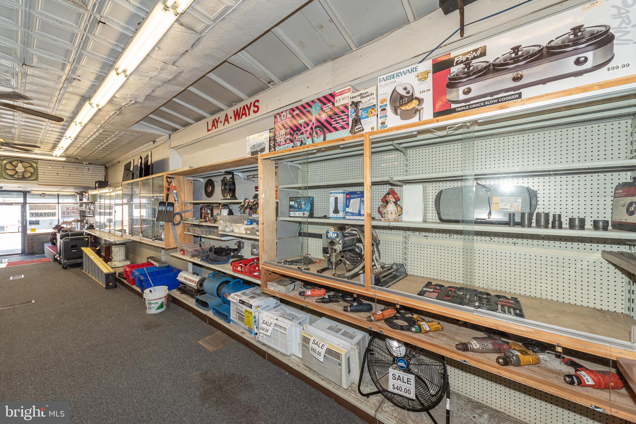 HOLLINS MARKET - Commercial Sale