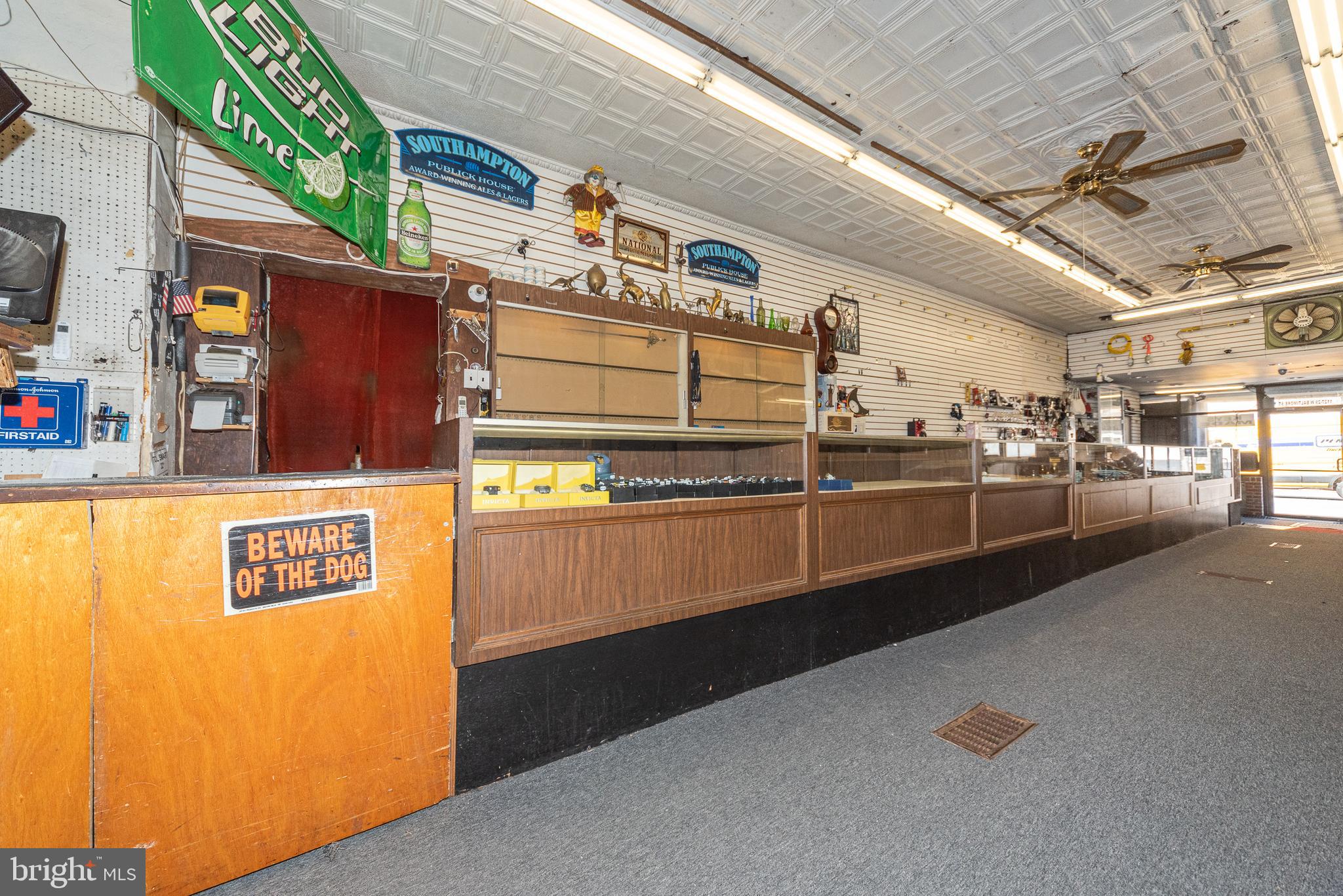 HOLLINS MARKET - Commercial Sale