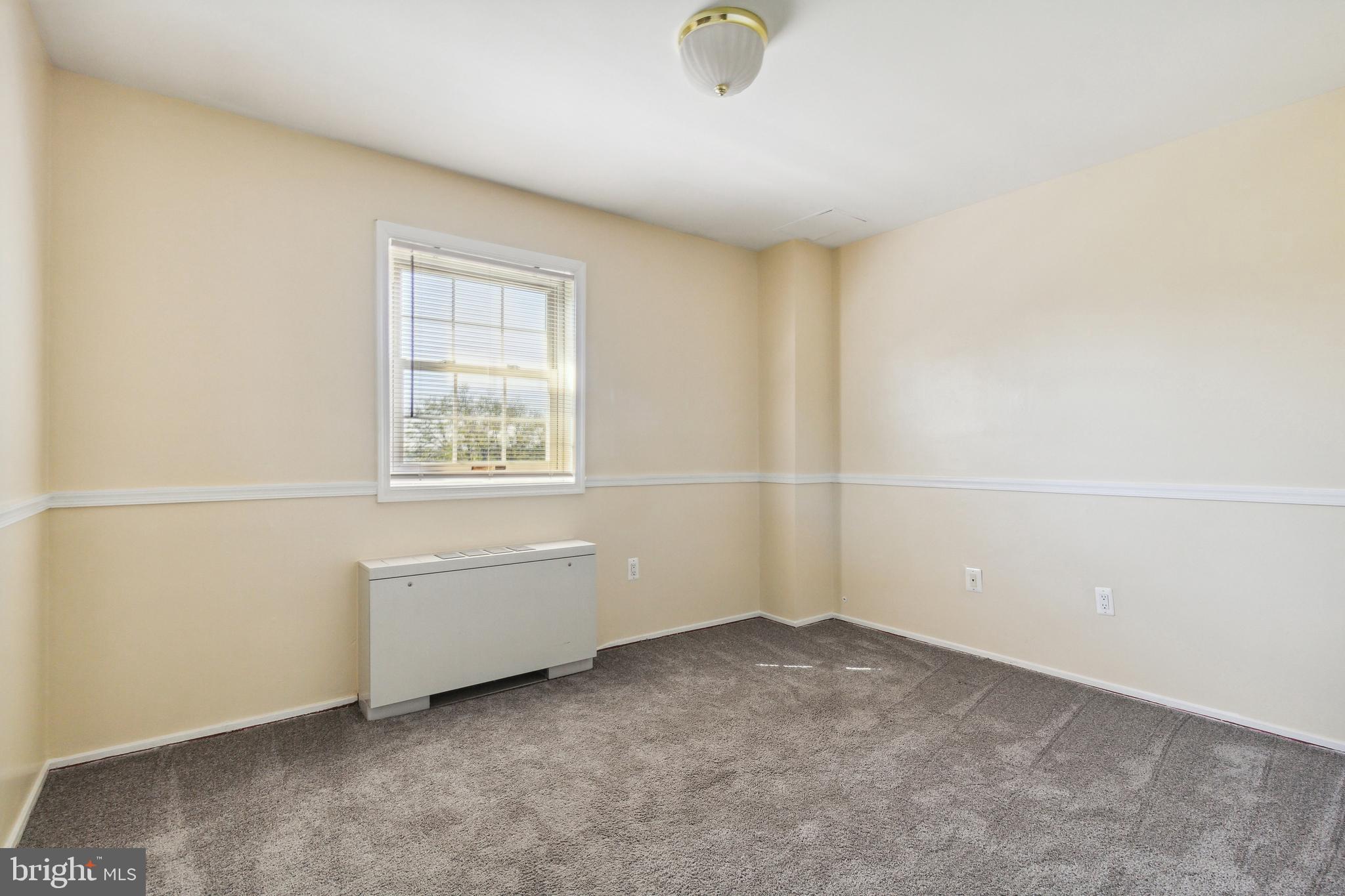 MONTPELIER VILLAGE - Residential