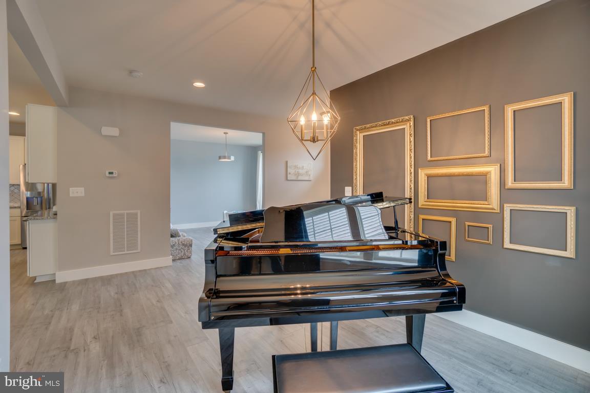 EMBREY MILL - Residential