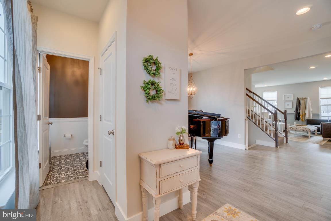 EMBREY MILL - Residential