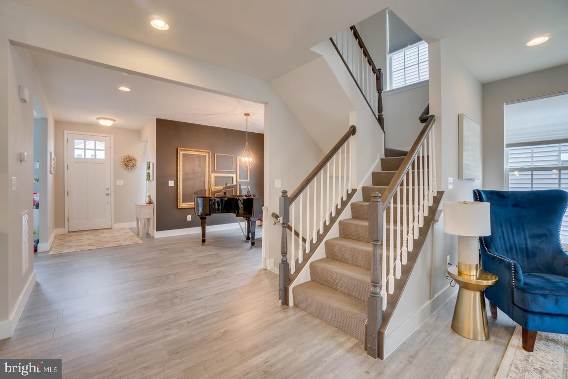 EMBREY MILL - Residential