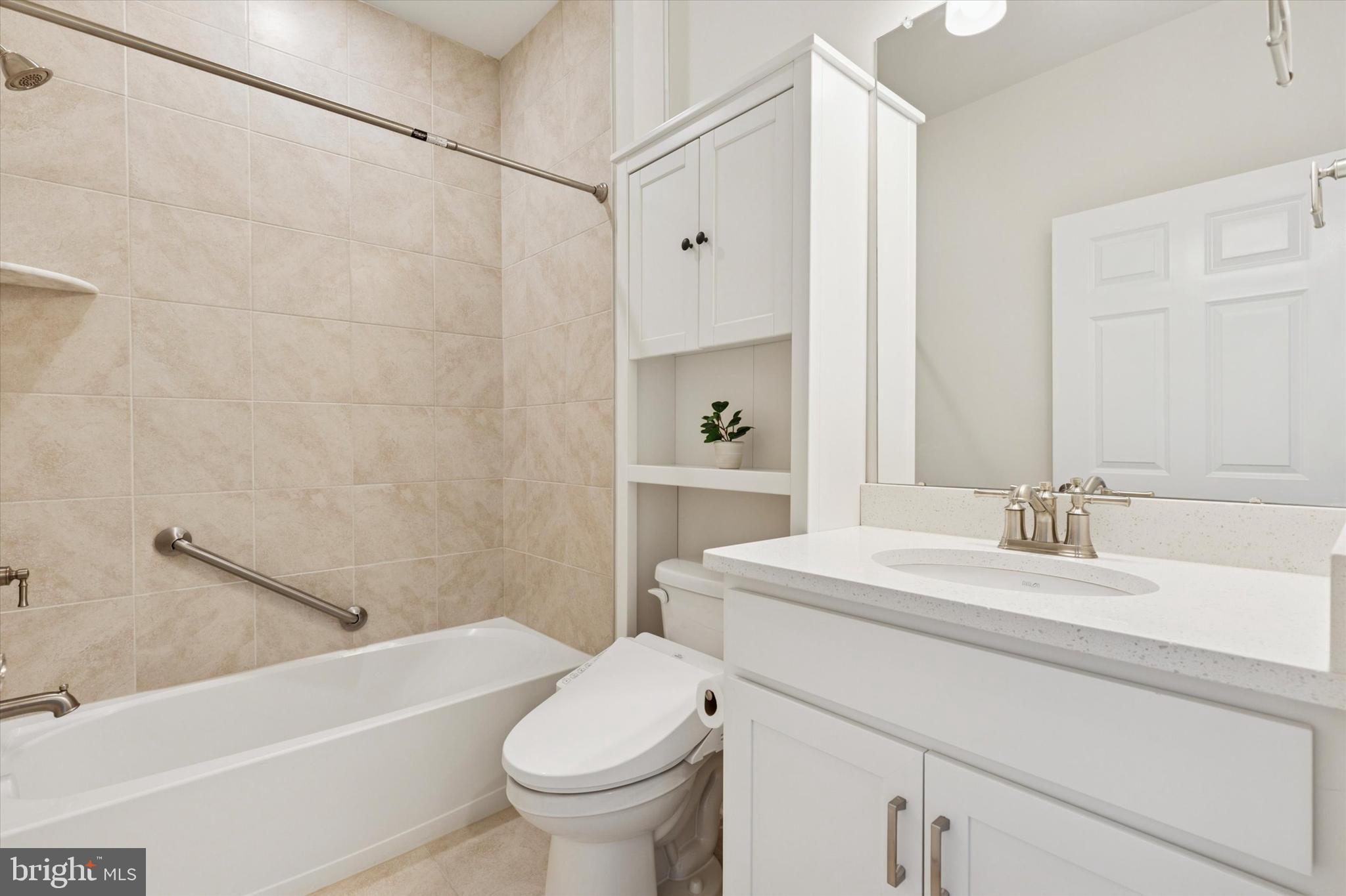 DEL WEBB NORTH PENN - Residential