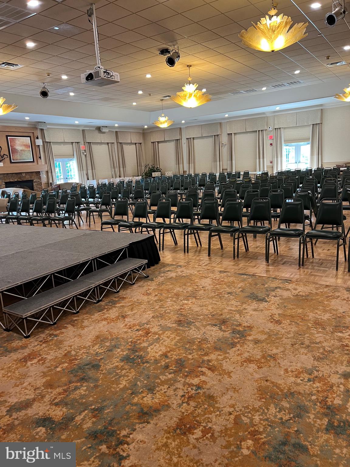 FLOWERS MILL - Residential