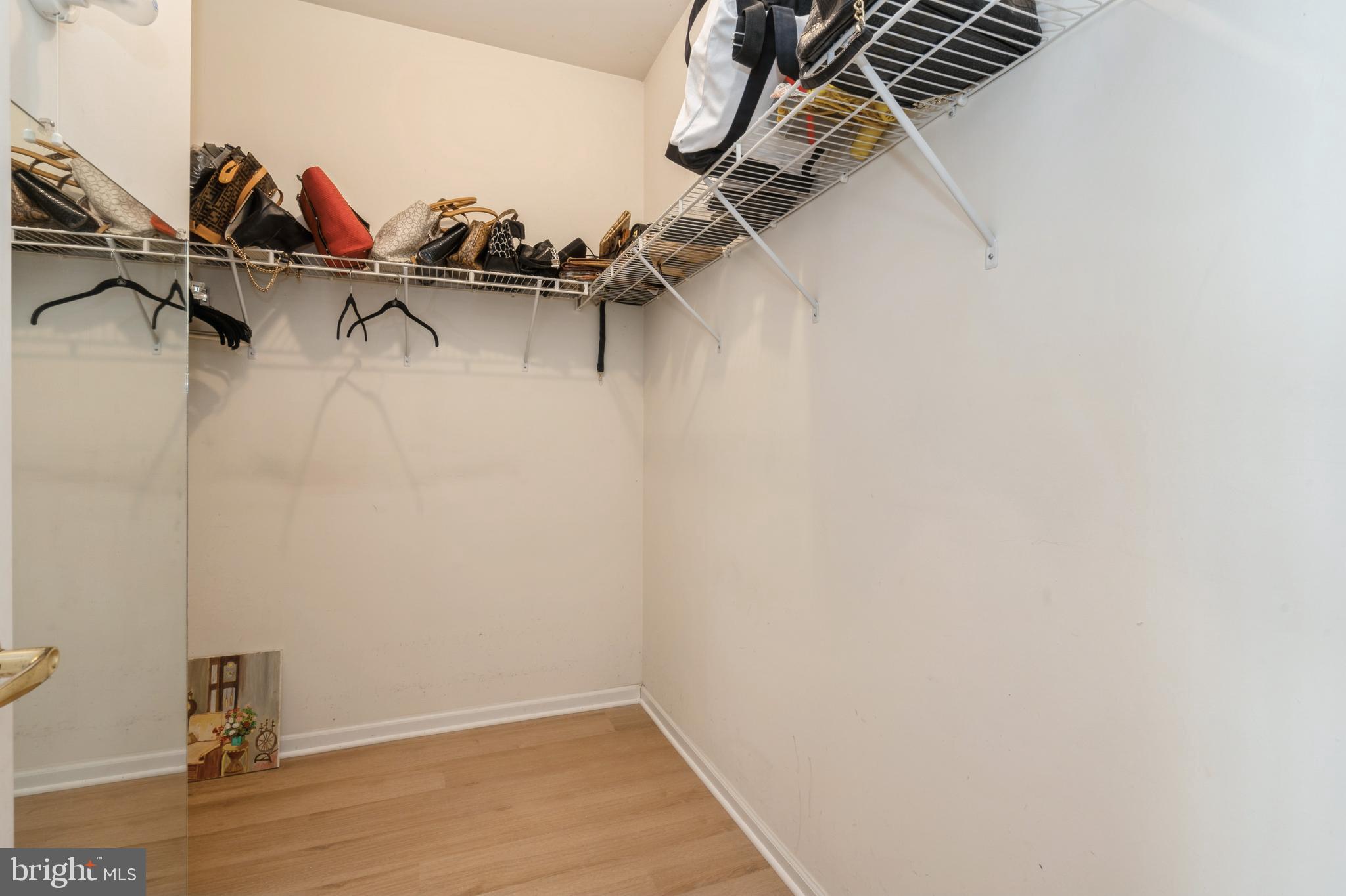 FLOWERS MILL - Residential