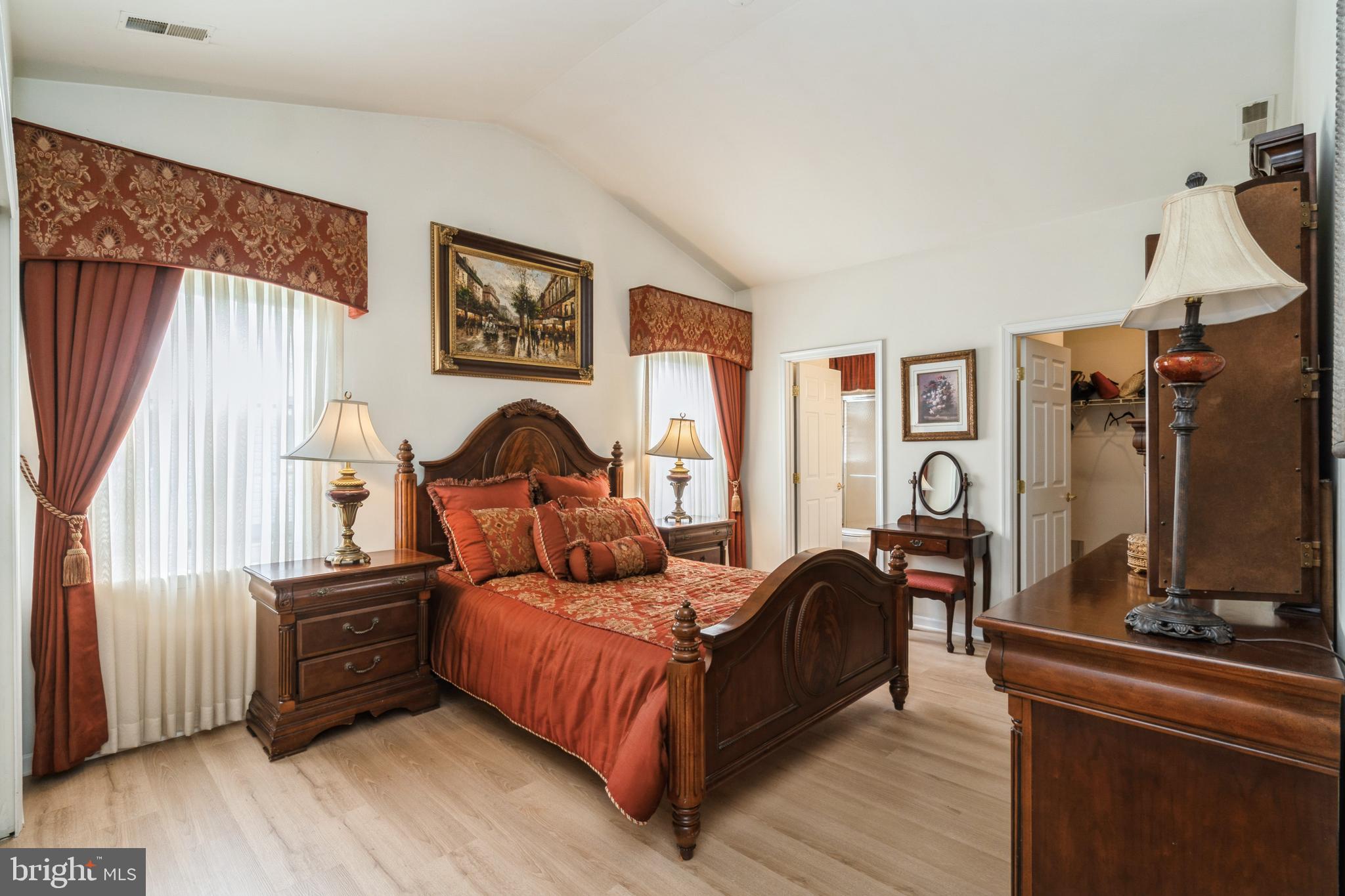 FLOWERS MILL - Residential