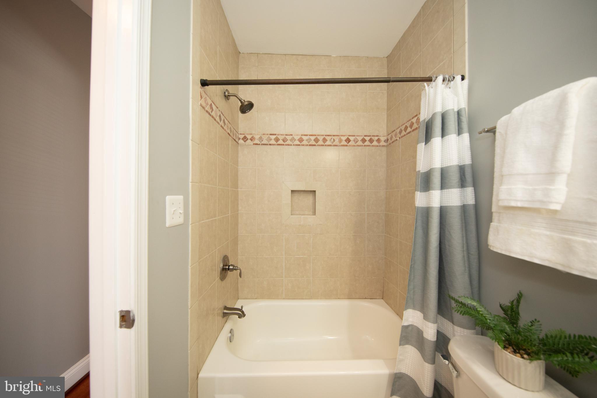 HAMPDEN HISTORIC DISTRICT - Residential