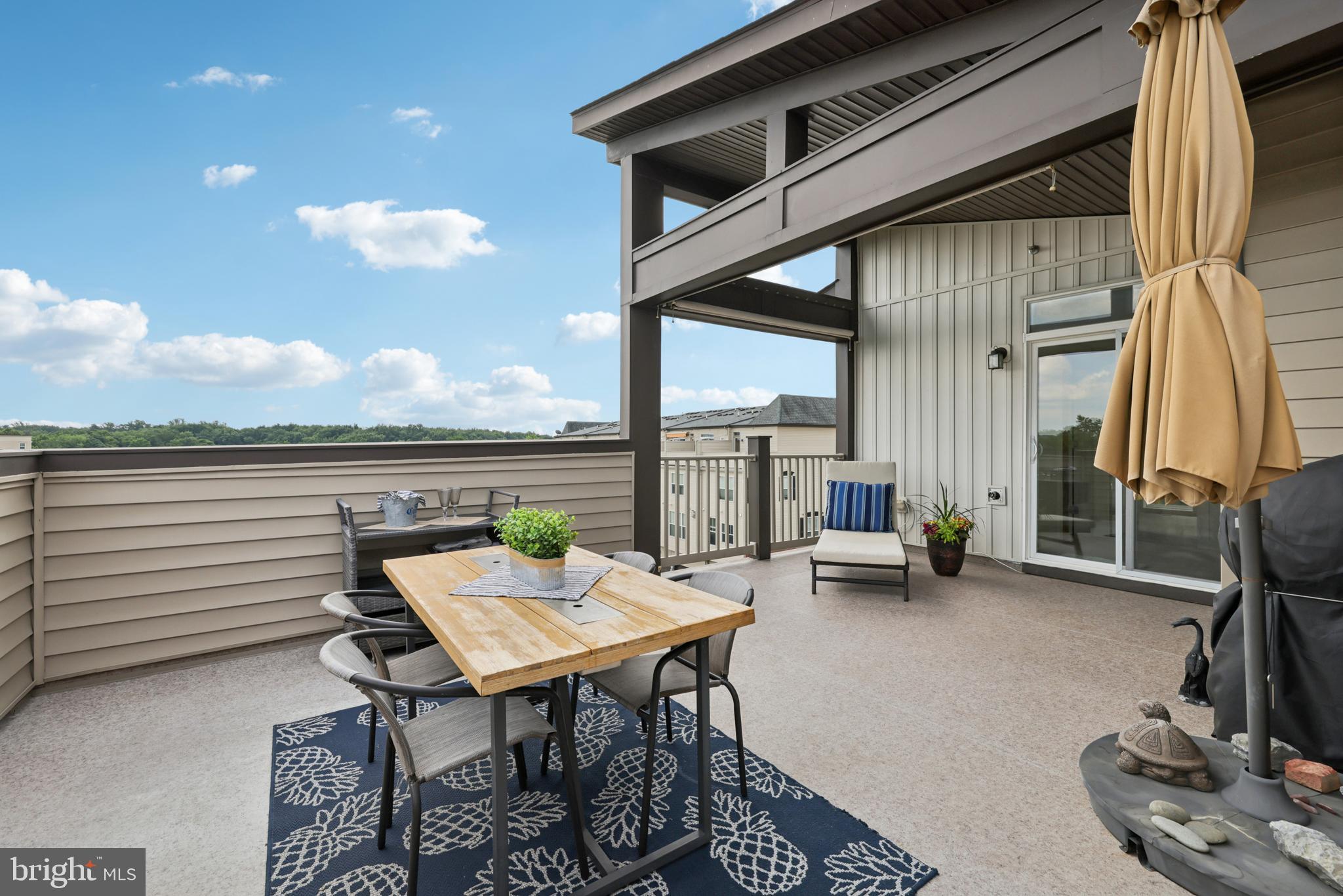 RIVER PLACE - Residential