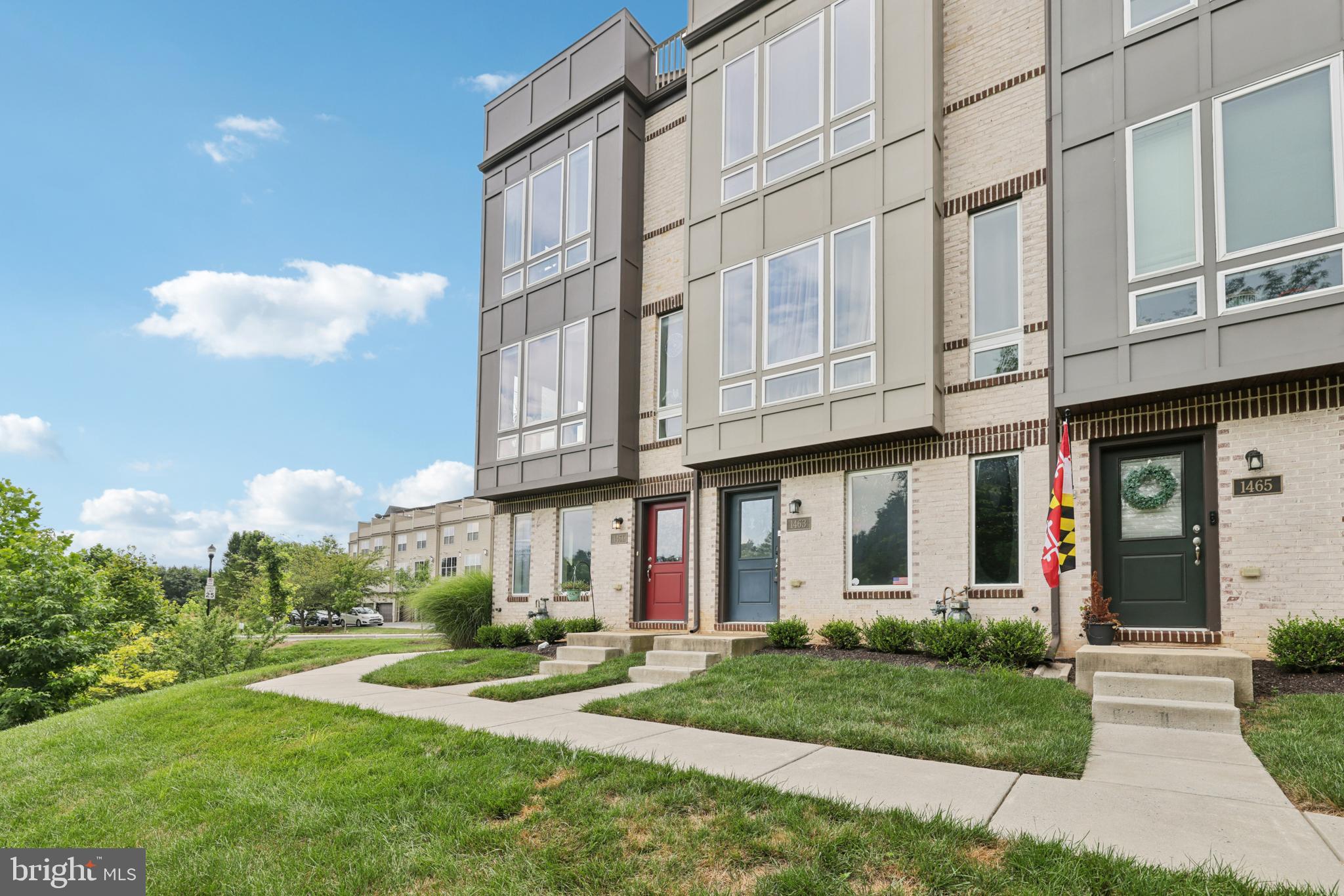 RIVER PLACE - Residential