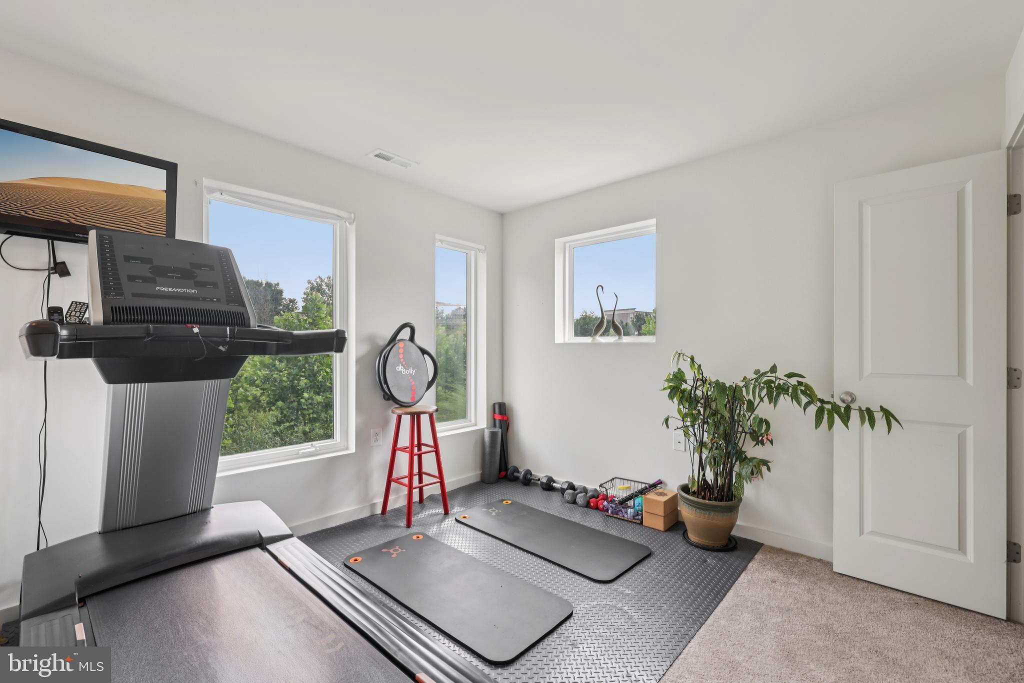 RIVER PLACE - Residential