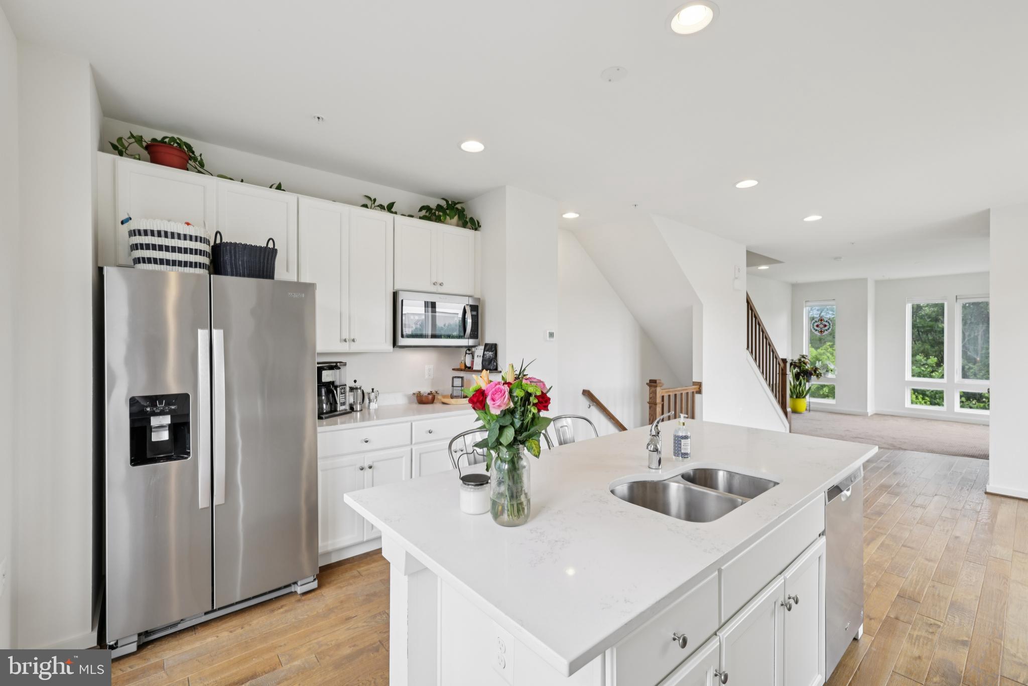 RIVER PLACE - Residential