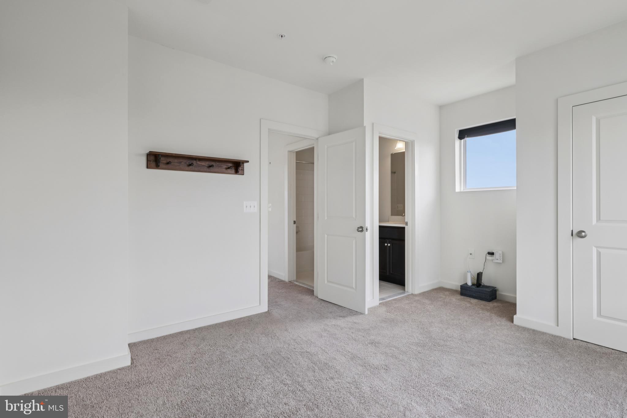 RIVER PLACE - Residential