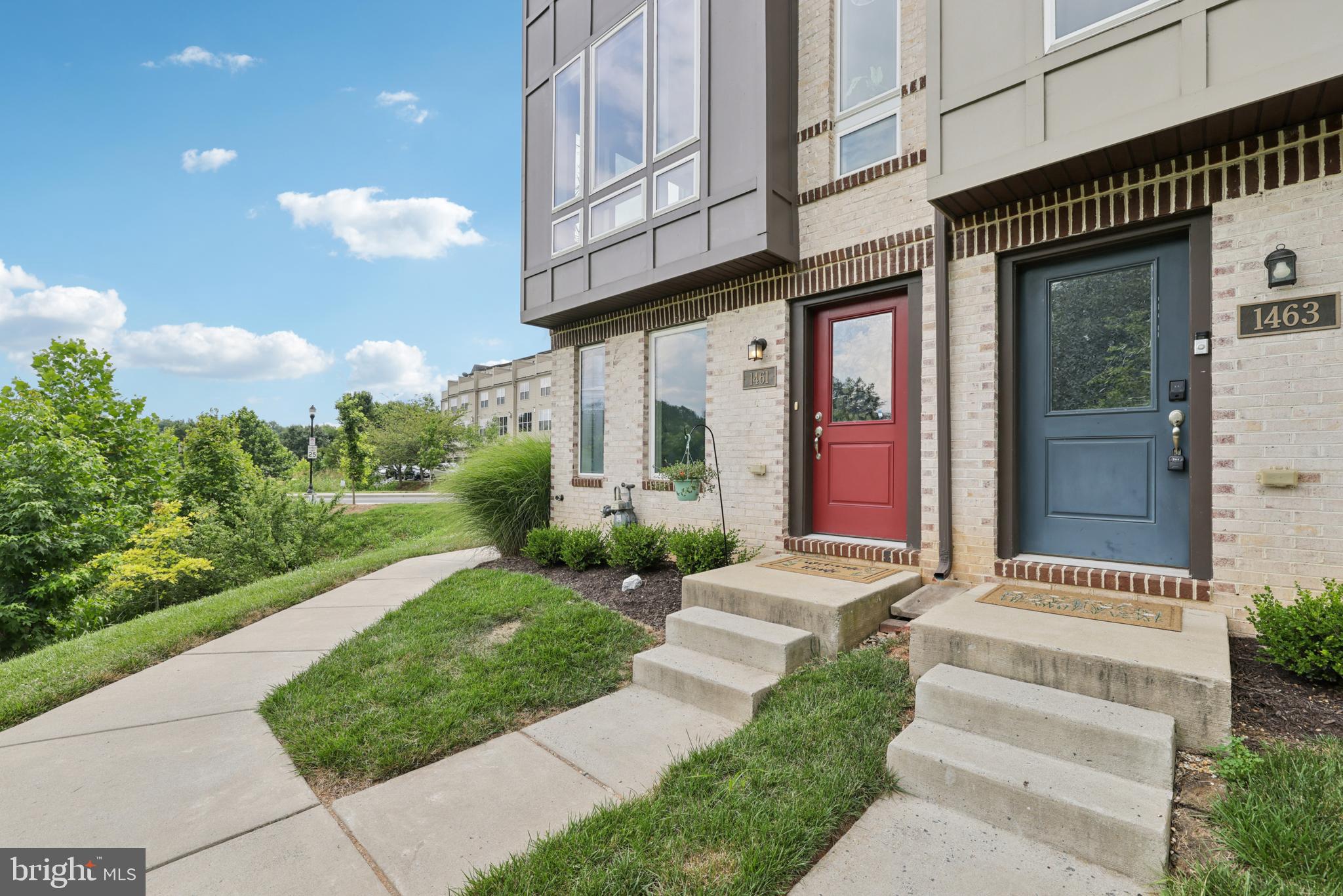 RIVER PLACE - Residential