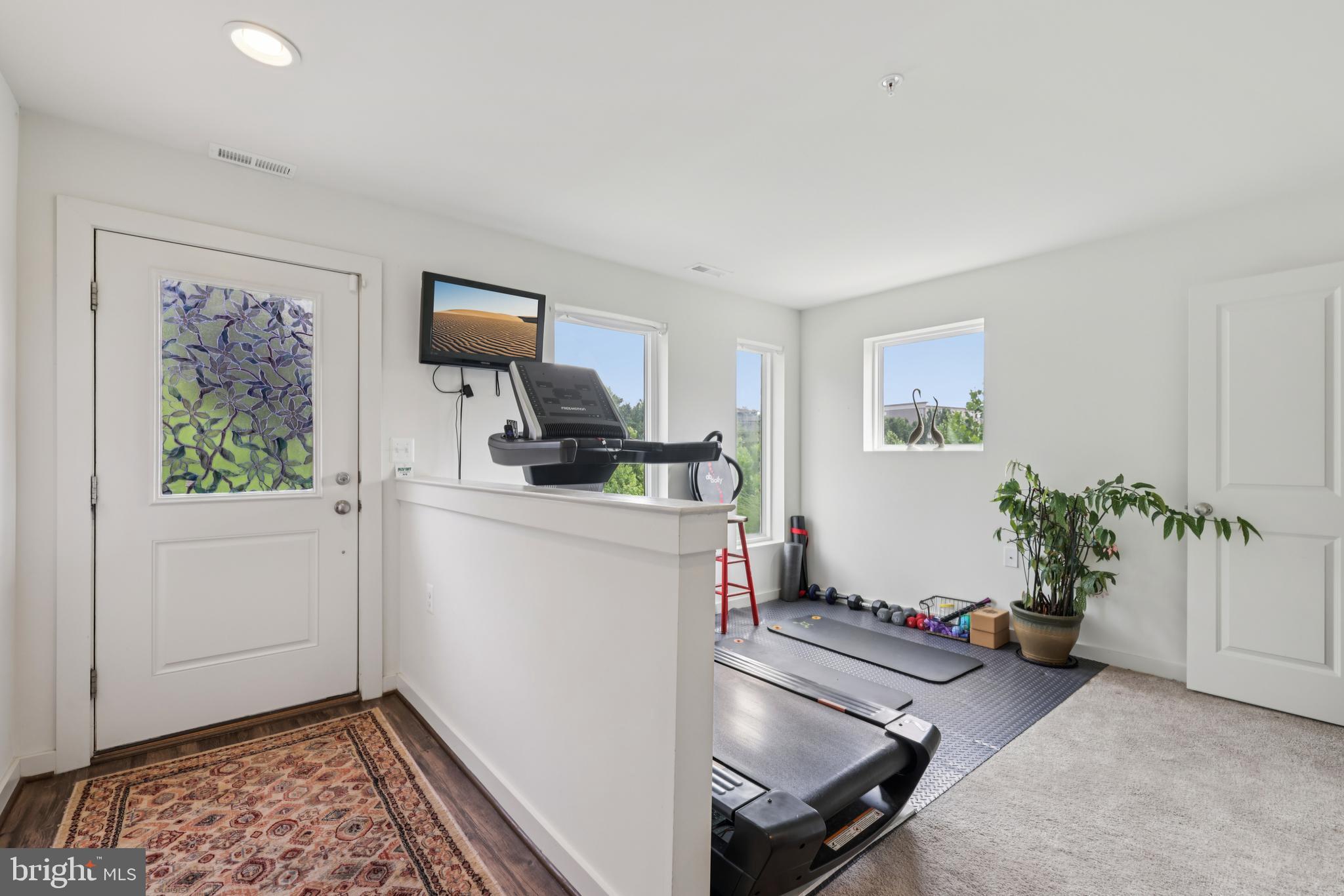 RIVER PLACE - Residential