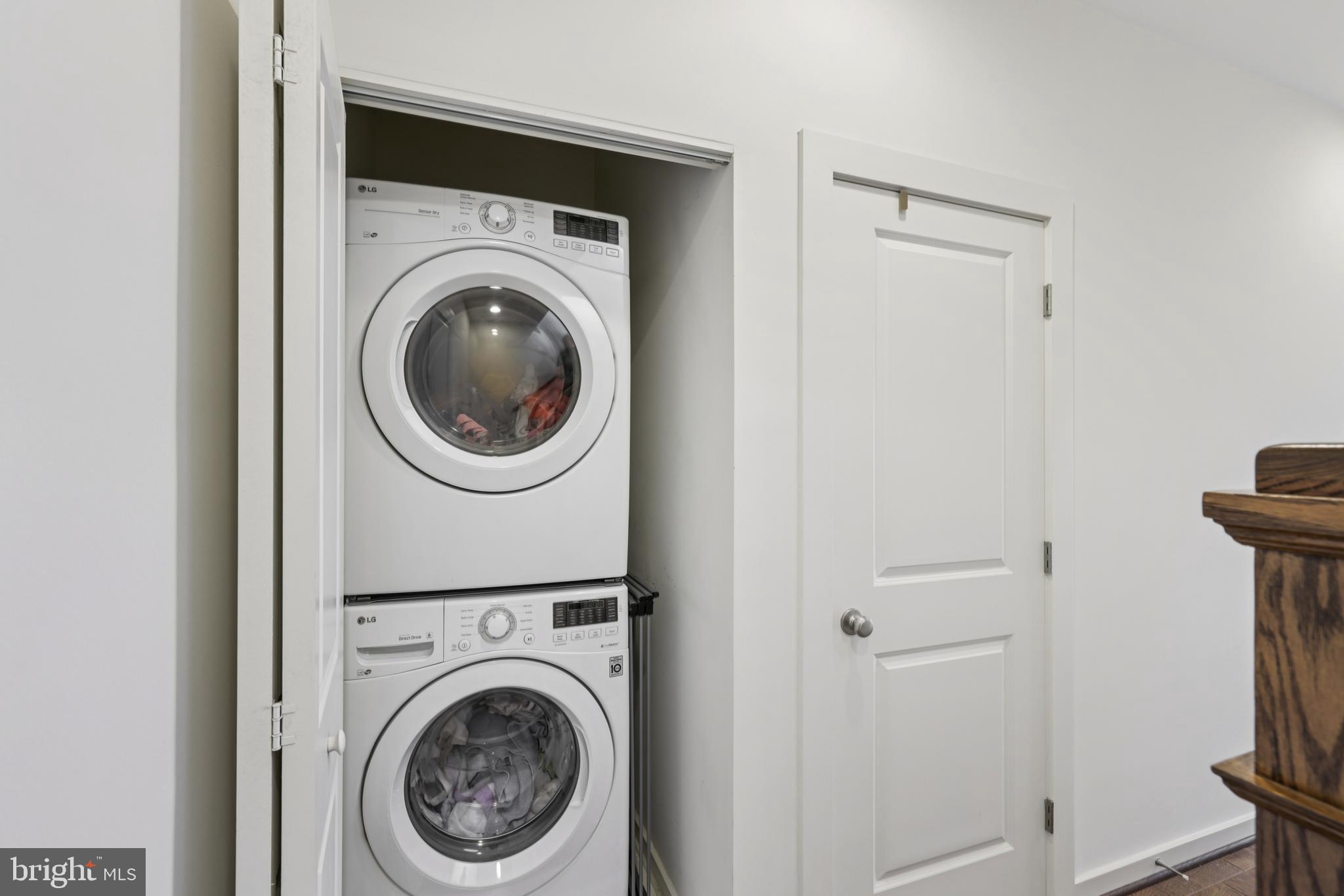 RIVER PLACE - Residential