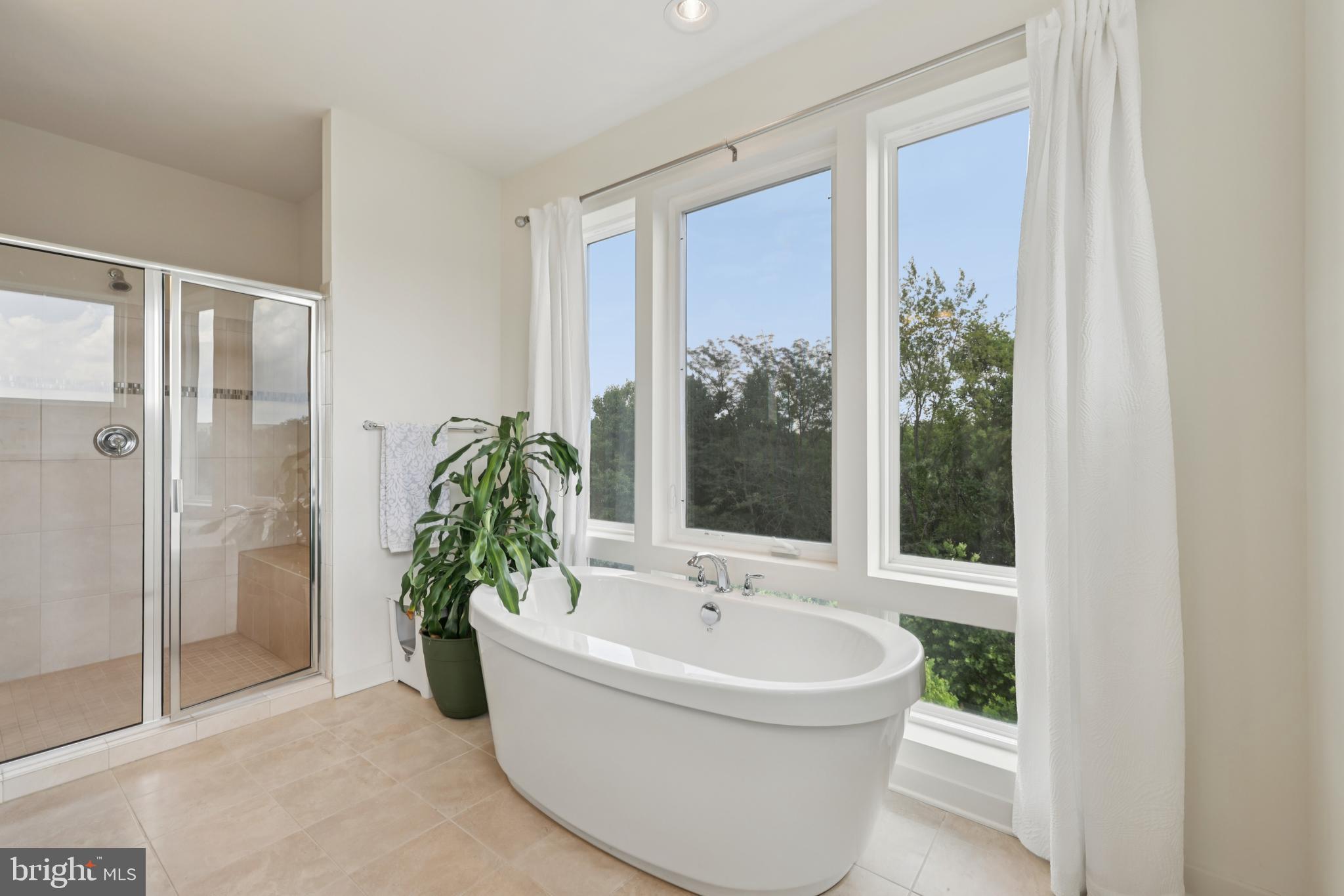 RIVER PLACE - Residential