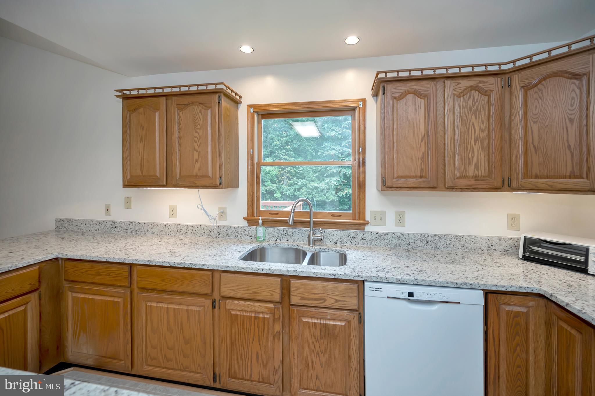 COURTHOUSE COMMONS - Residential