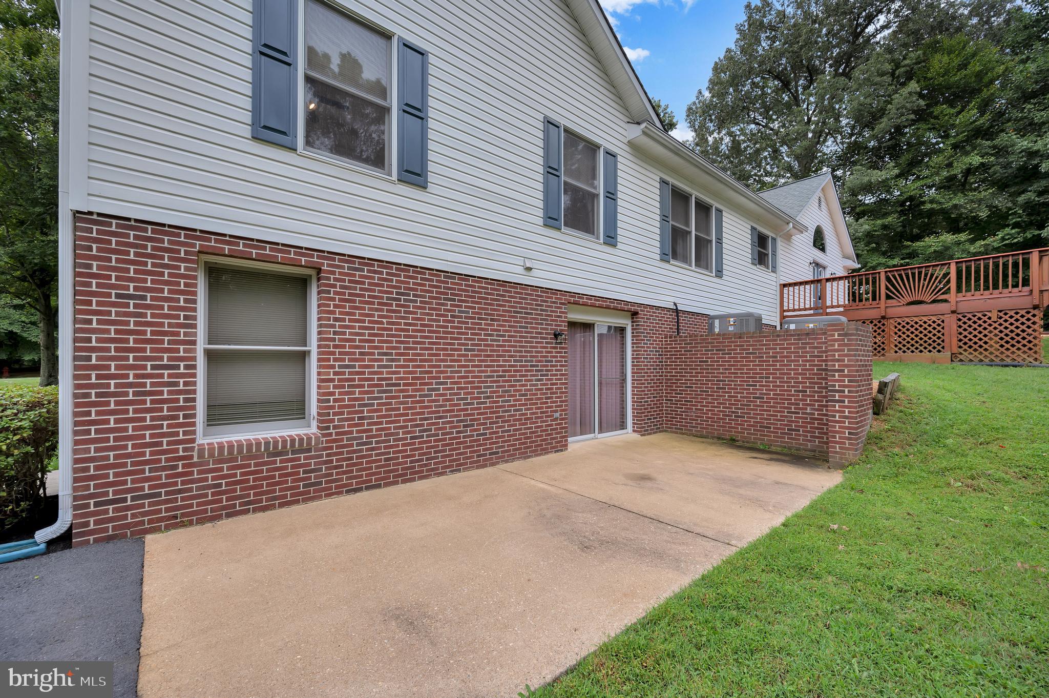 COURTHOUSE COMMONS - Residential