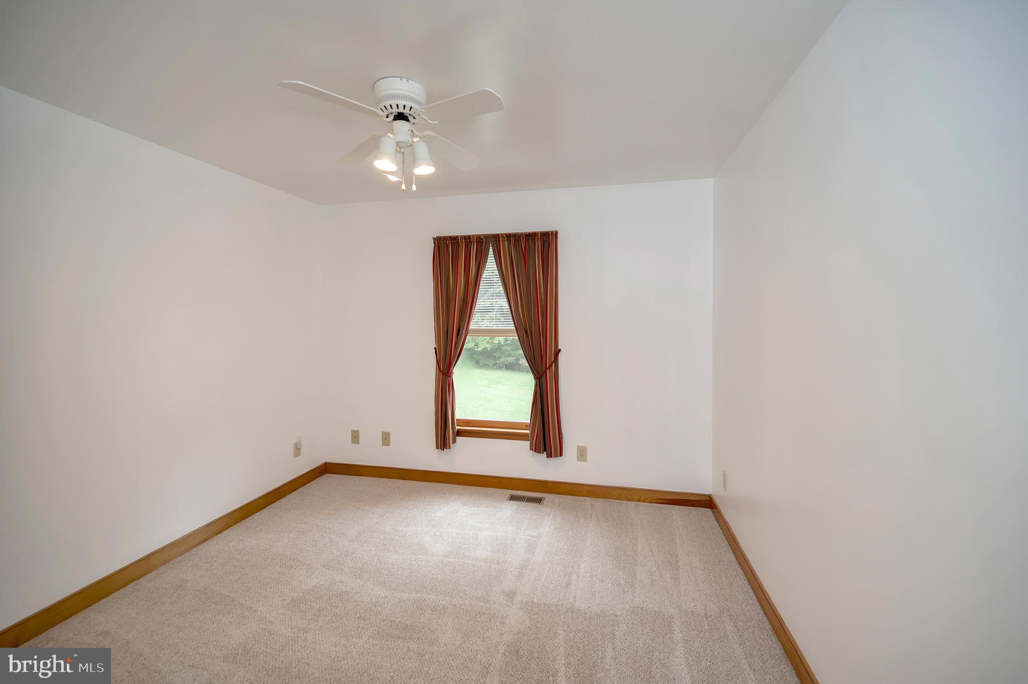 COURTHOUSE COMMONS - Residential