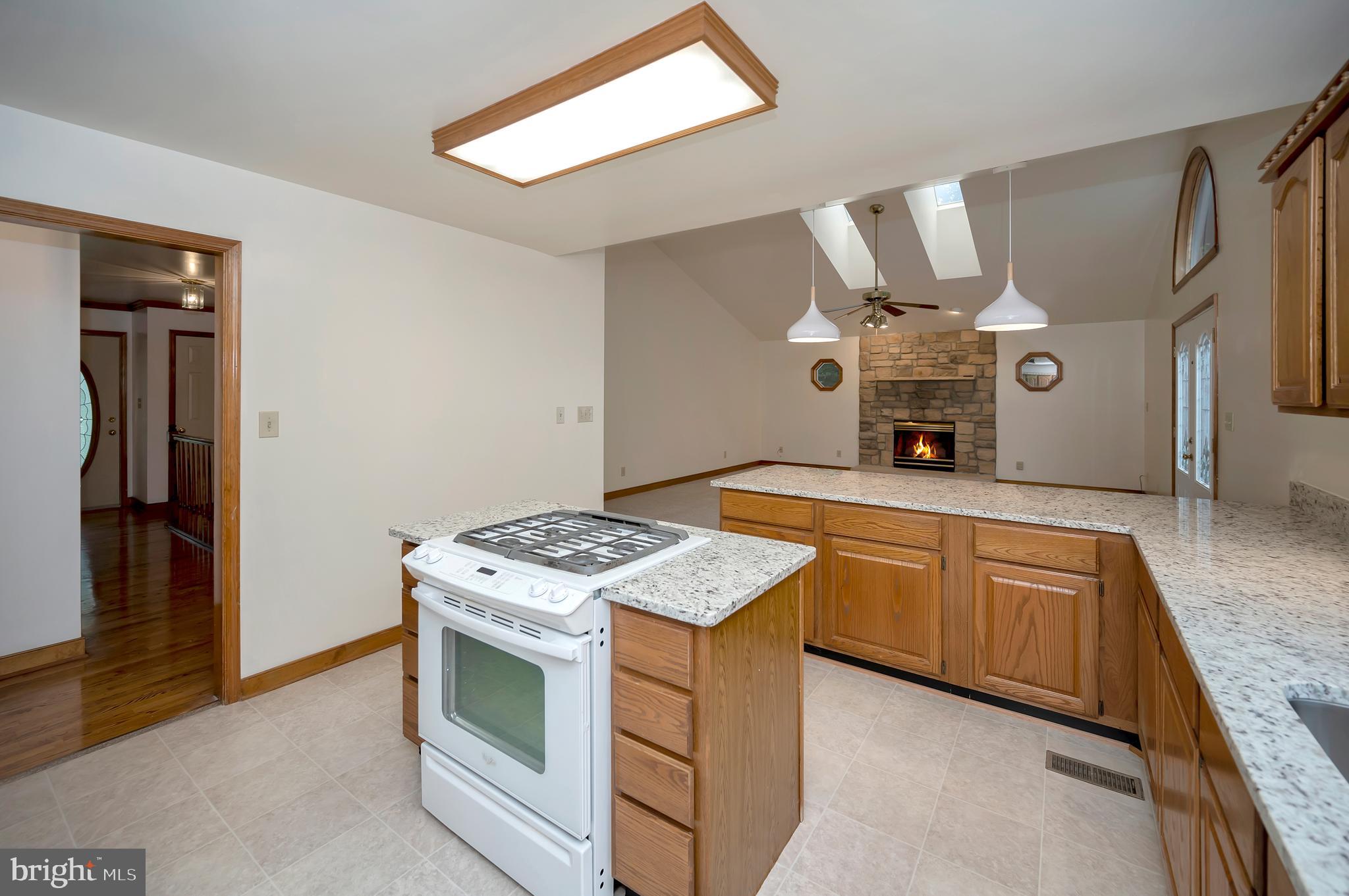 COURTHOUSE COMMONS - Residential