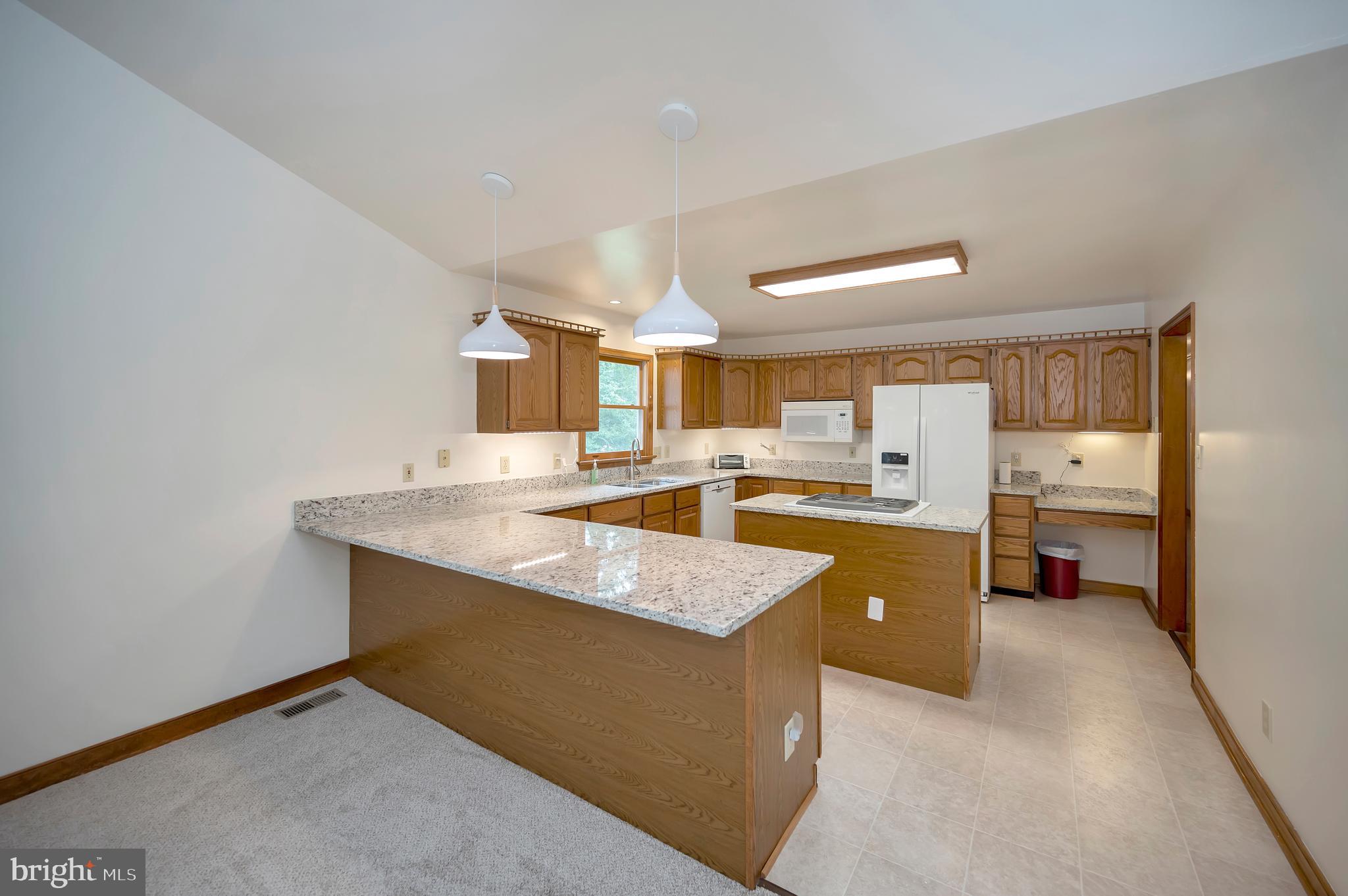 COURTHOUSE COMMONS - Residential