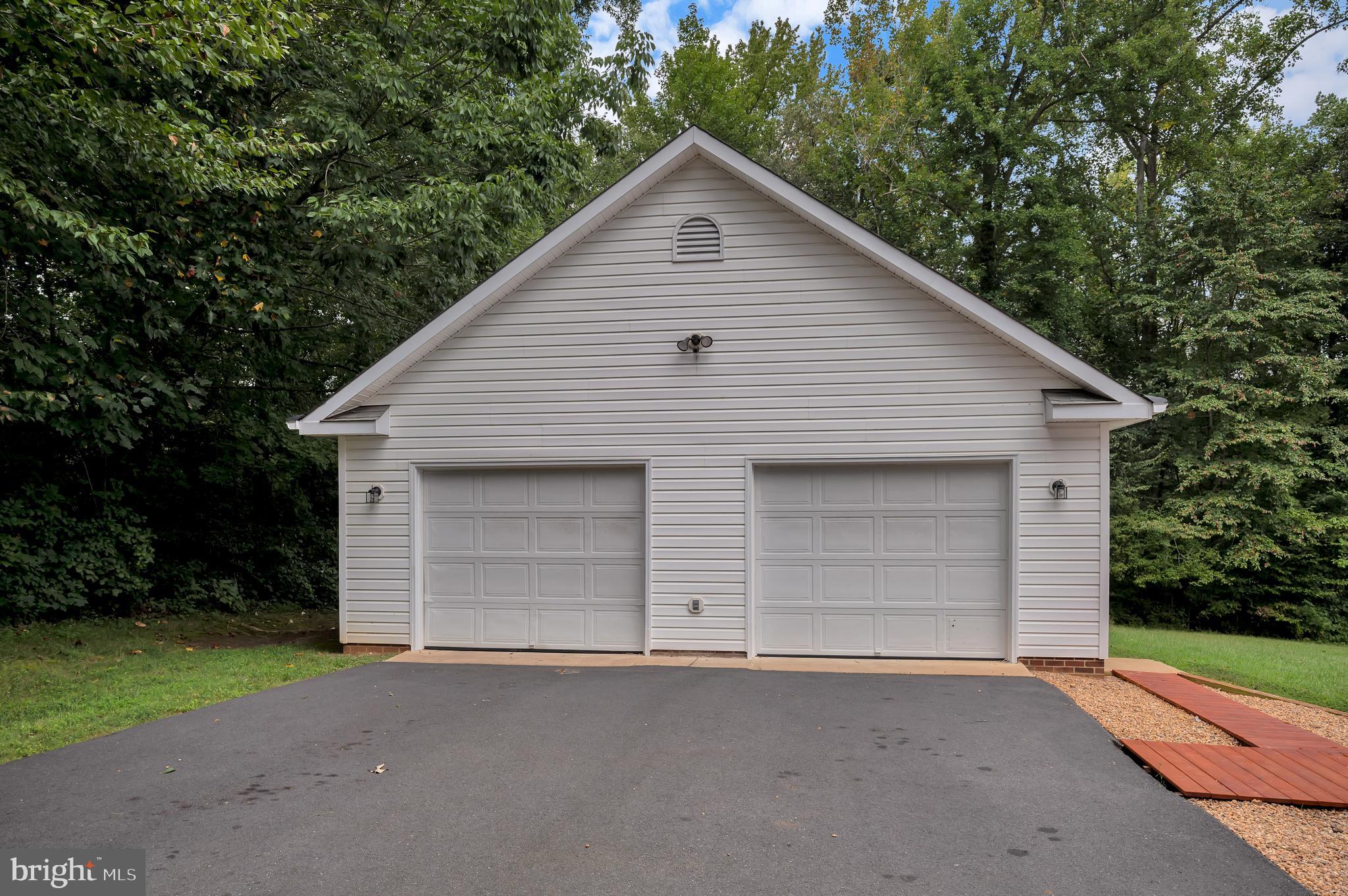 COURTHOUSE COMMONS - Residential