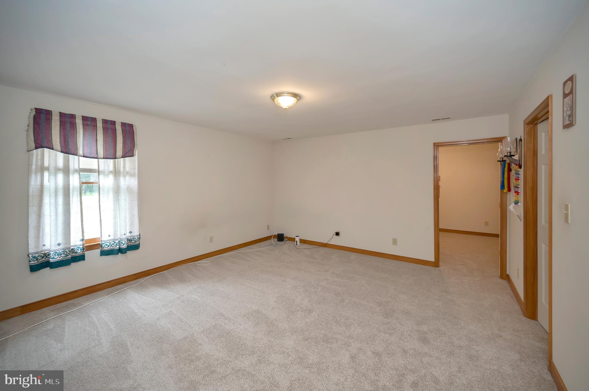 COURTHOUSE COMMONS - Residential