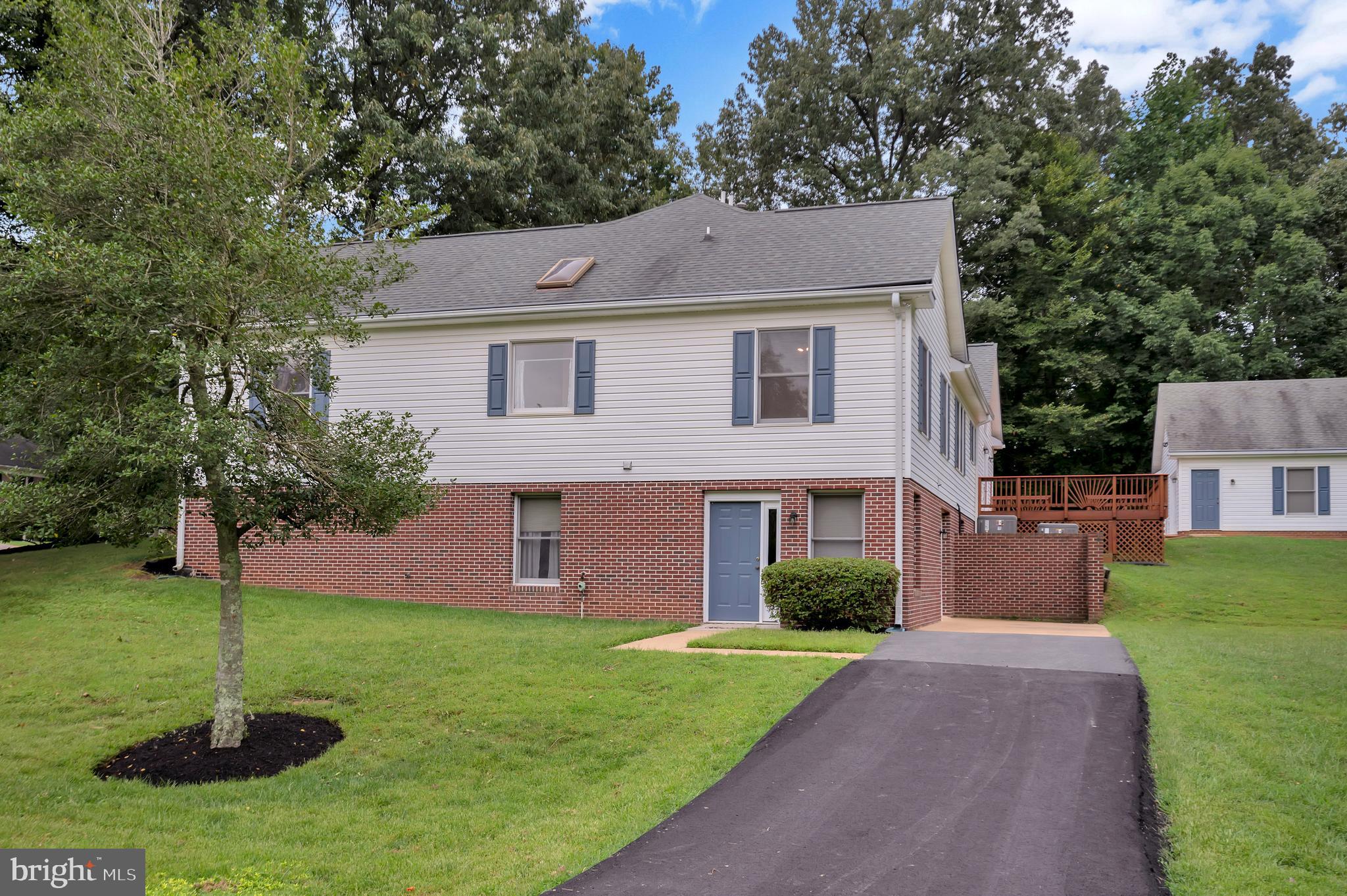 COURTHOUSE COMMONS - Residential