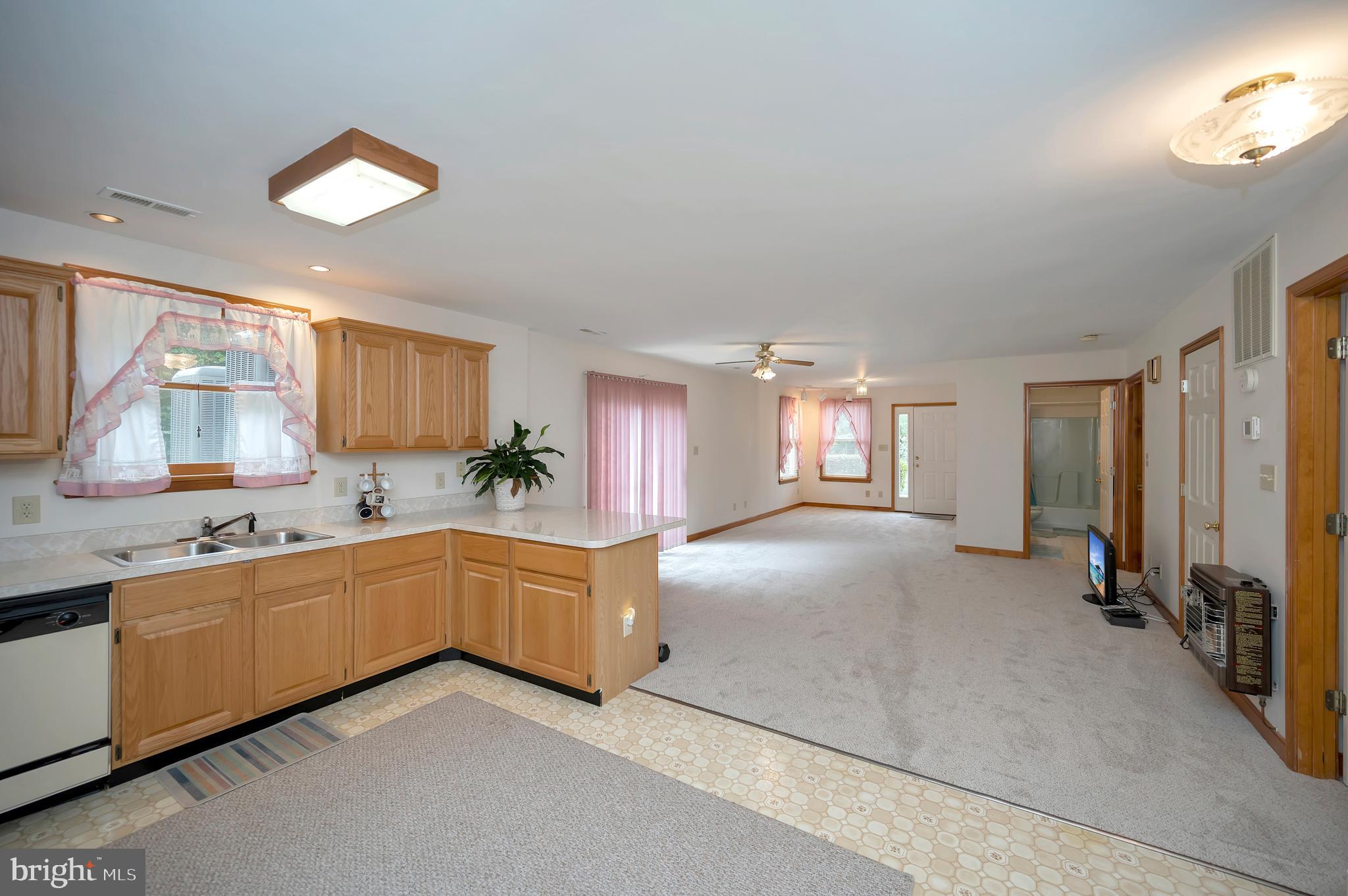 COURTHOUSE COMMONS - Residential