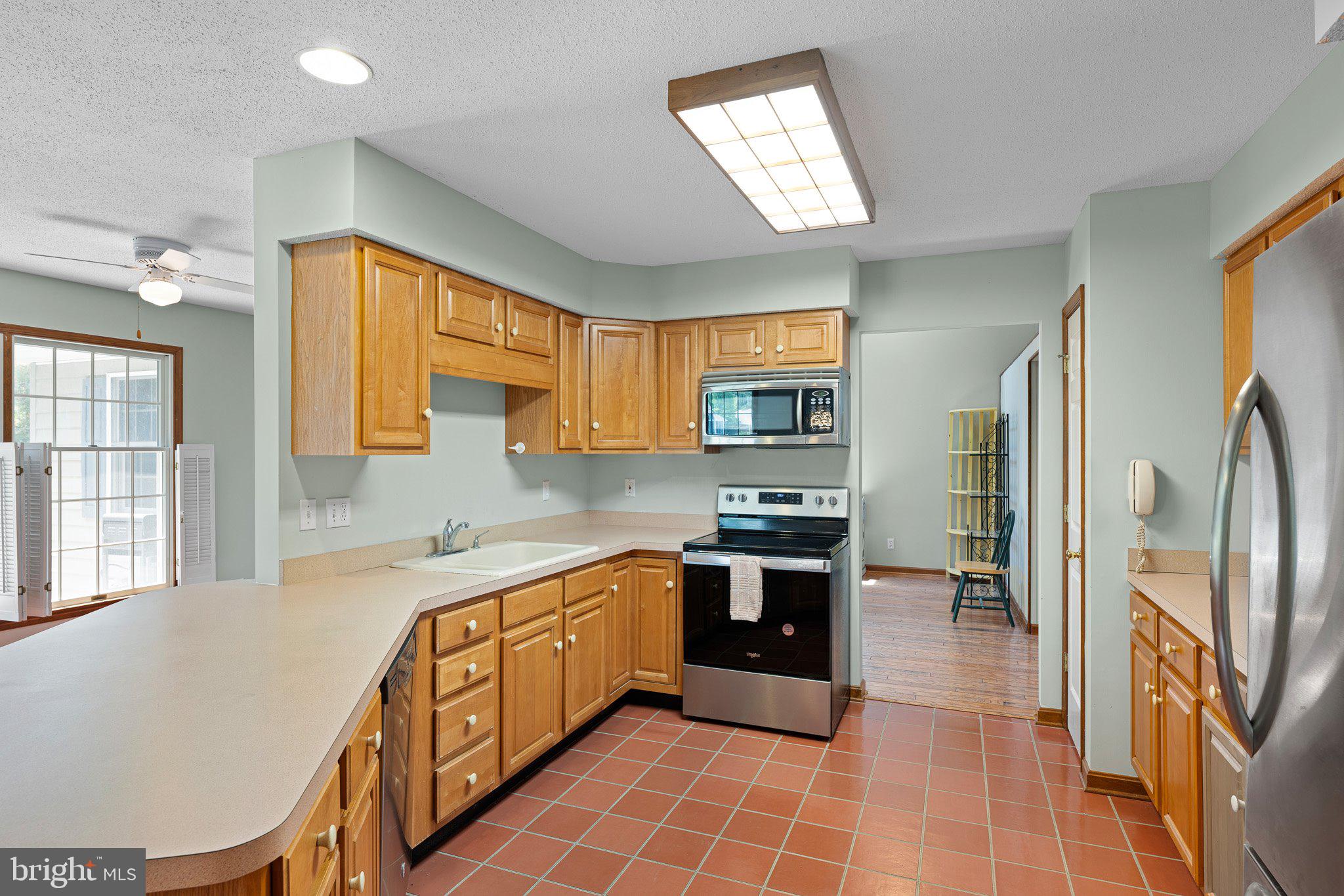 SALT POND - Residential