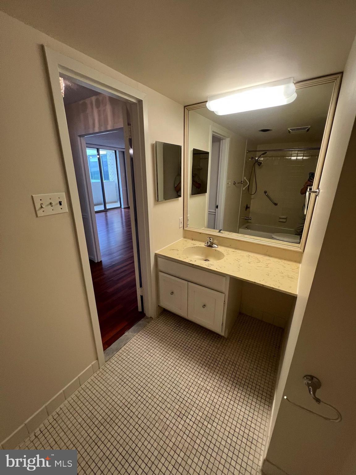 FRIENDSHIP HEIGHTS - Residential Lease