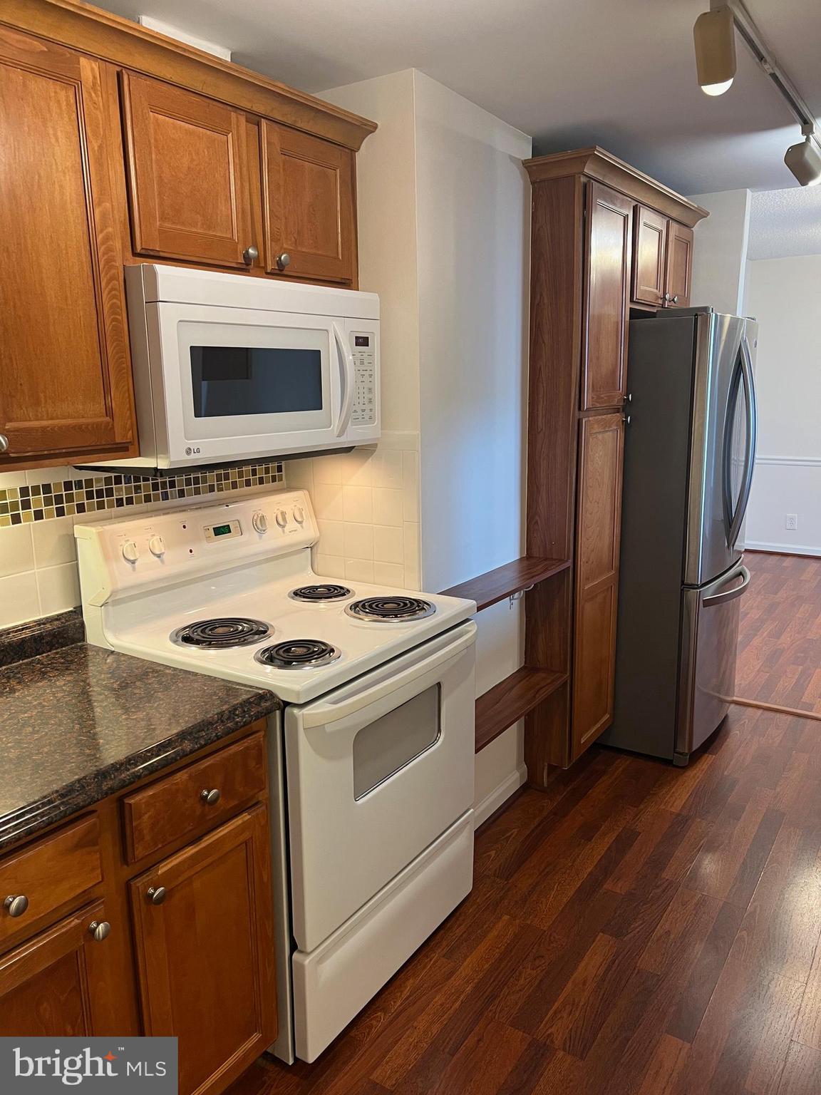 FRIENDSHIP HEIGHTS - Residential Lease