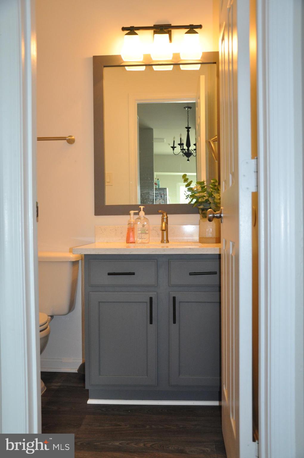 ASHBURN VILLAGE - Residential Lease