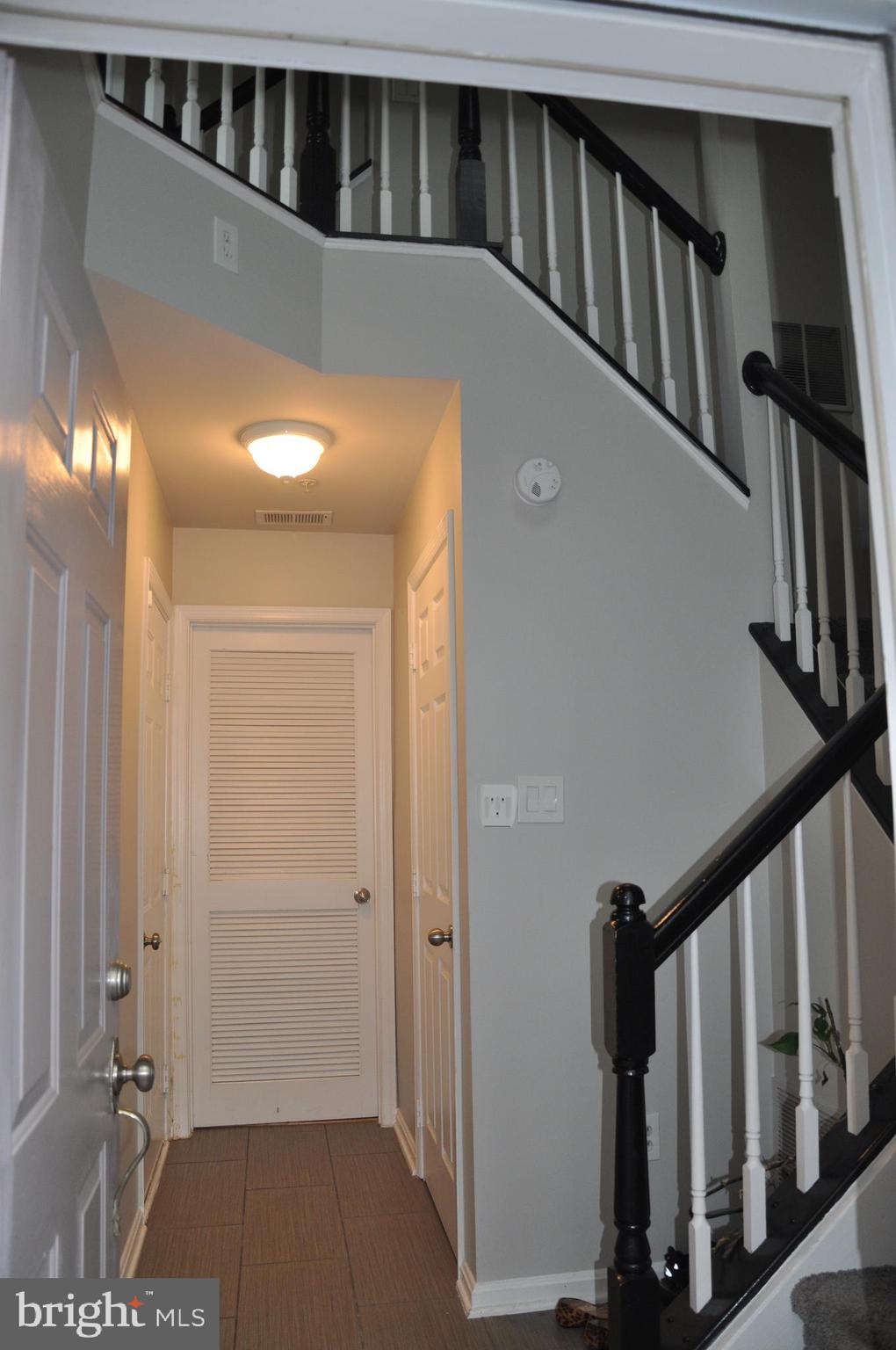 ASHBURN VILLAGE - Residential Lease