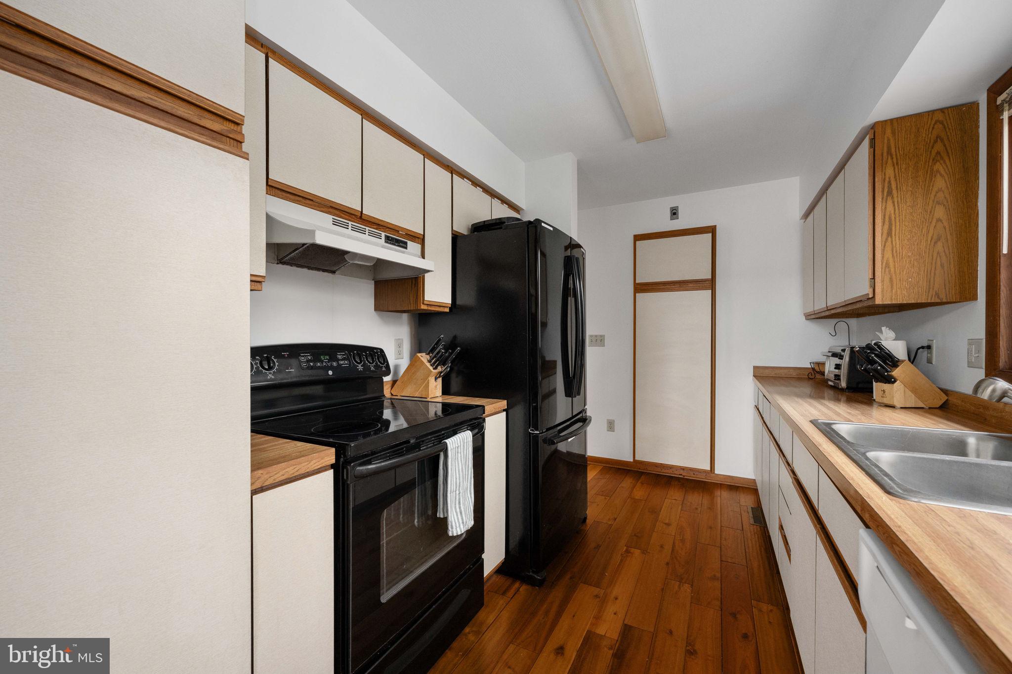 BOTH WATERS ESTATES - Residential