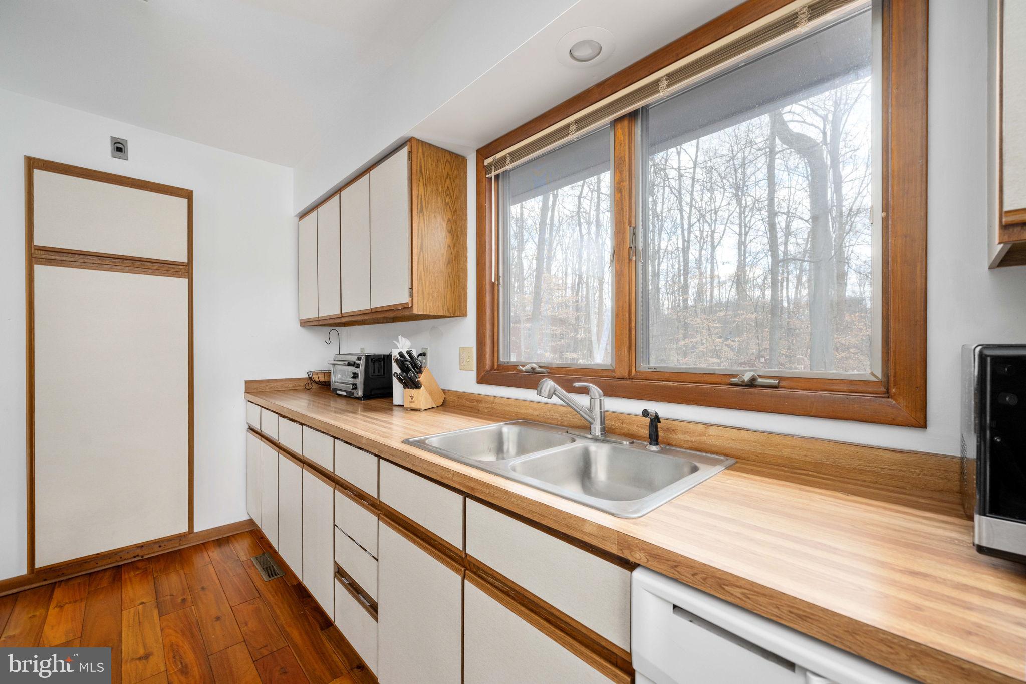 BOTH WATERS ESTATES - Residential