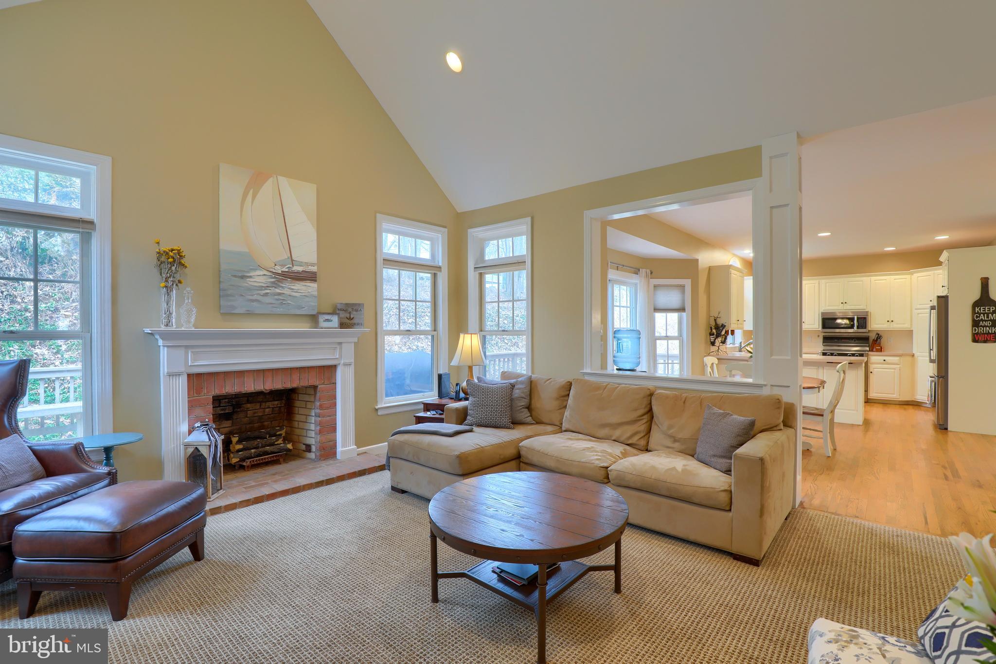 WOODLAND HILLS - Residential