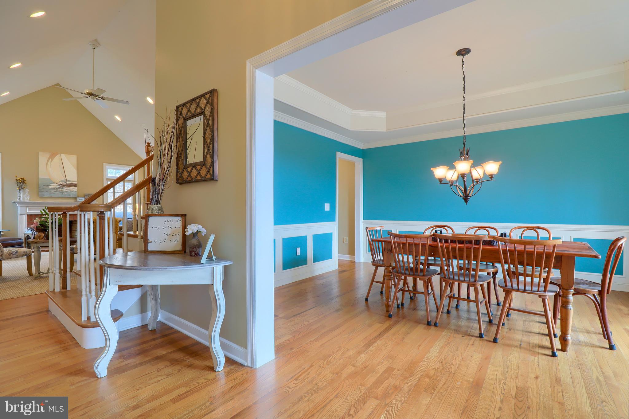 WOODLAND HILLS - Residential