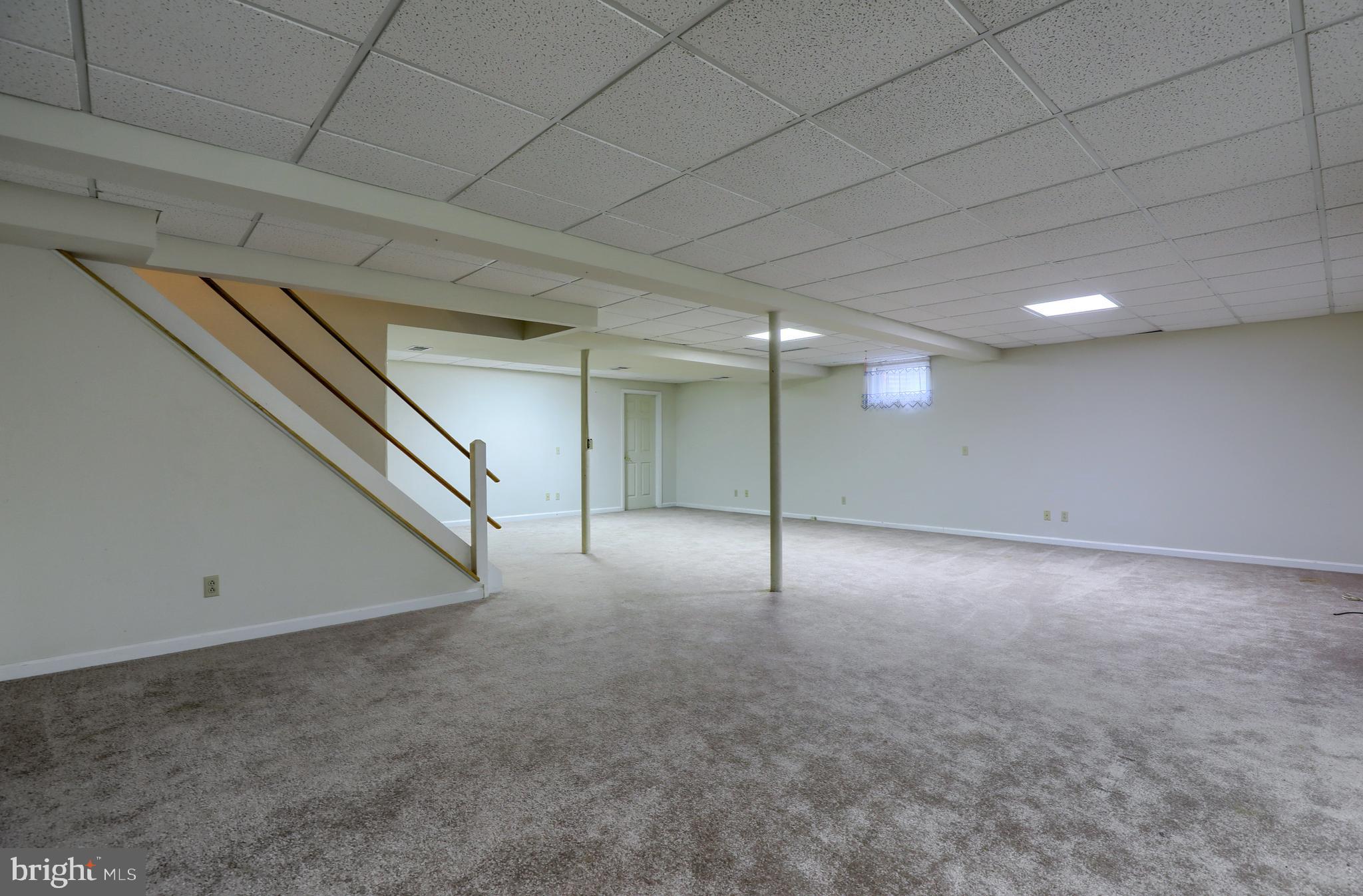 WOODLAND HILLS - Residential