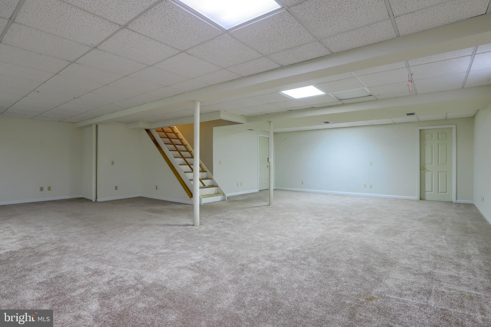 WOODLAND HILLS - Residential