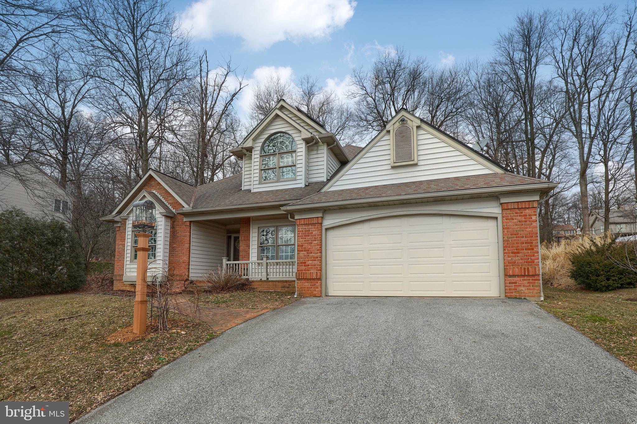 WOODLAND HILLS - Residential